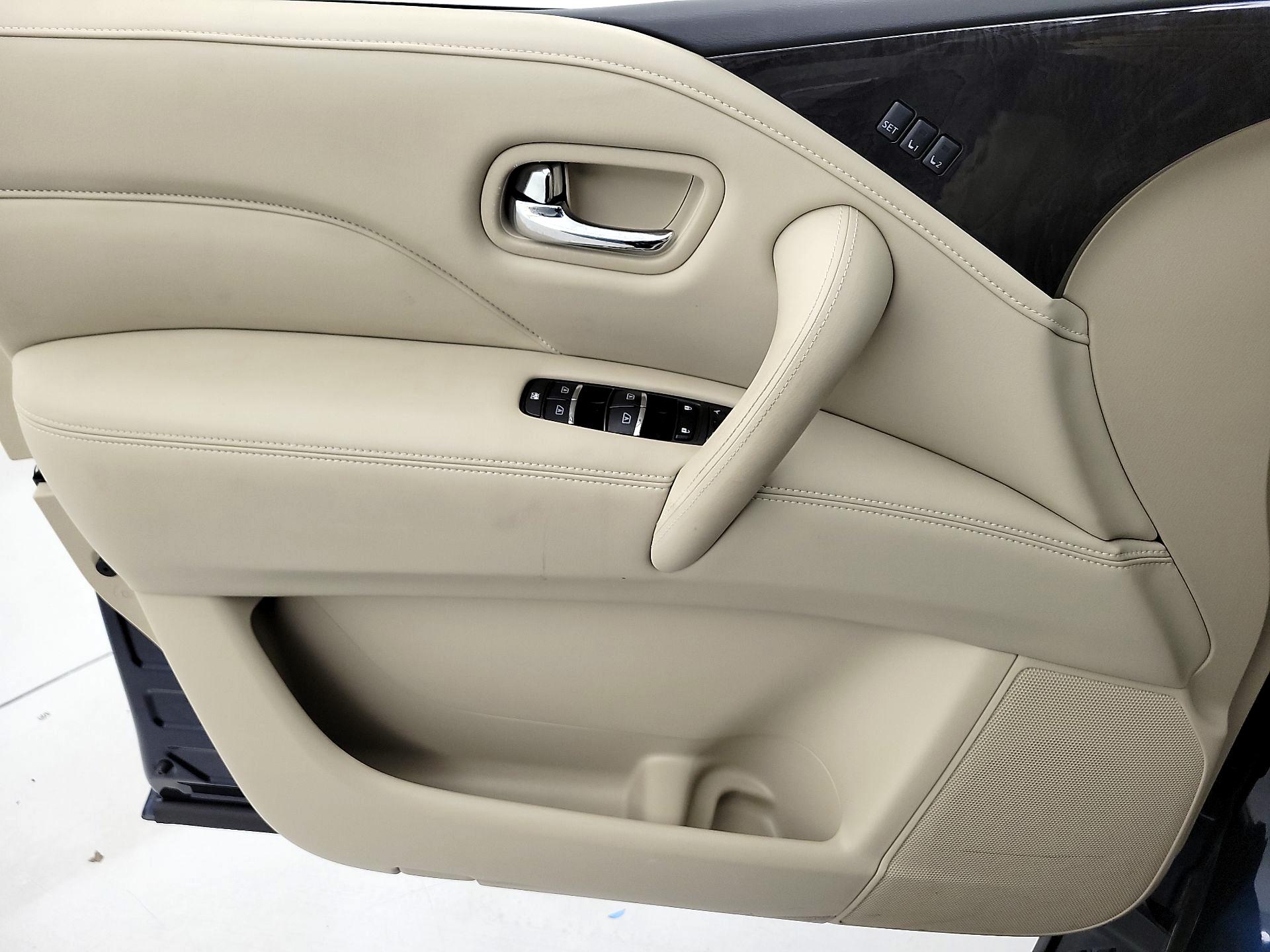 Thumbnail: 2022 INFINITI QX80 - 12