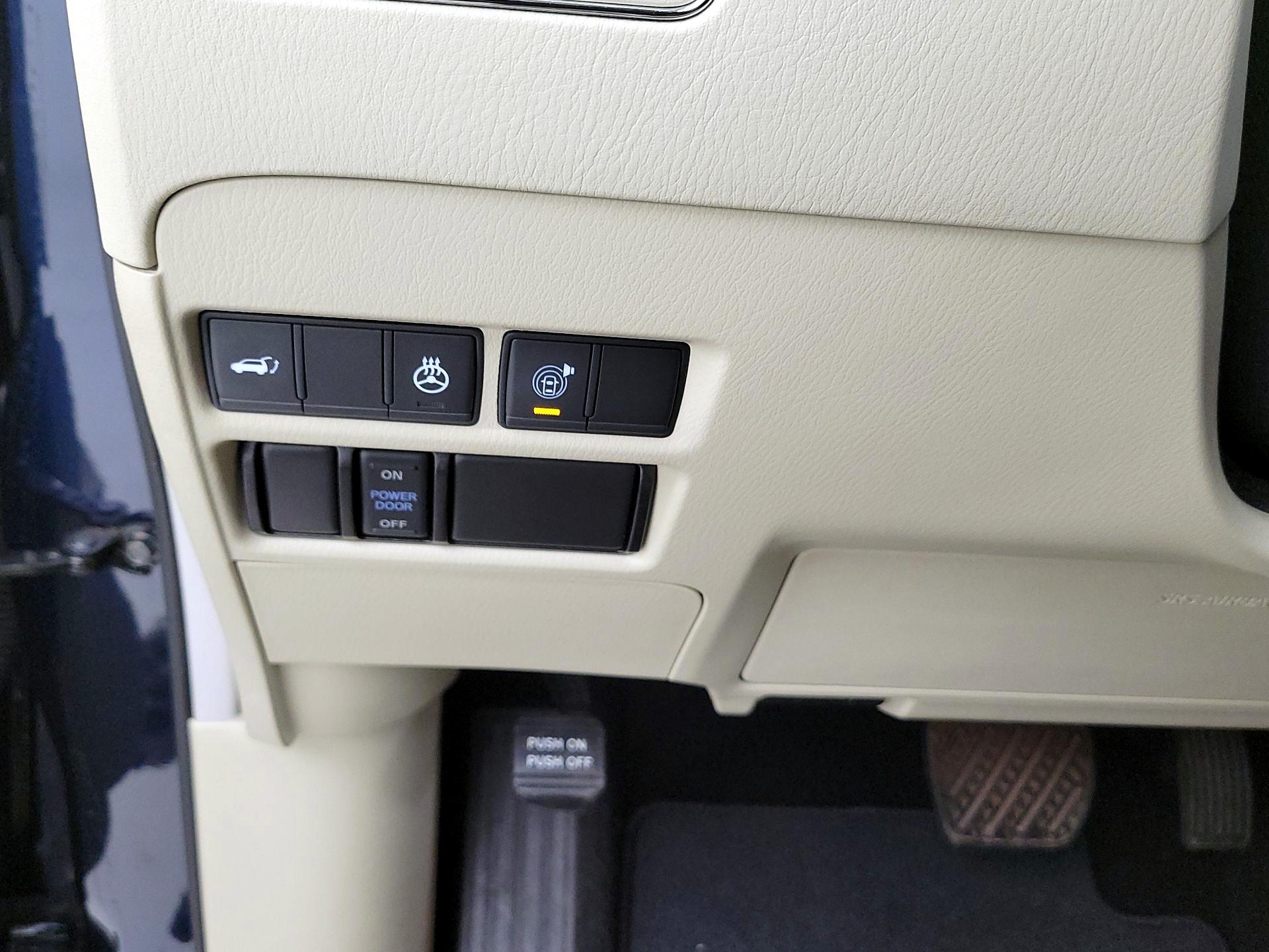 Thumbnail: 2022 INFINITI QX80 - 13