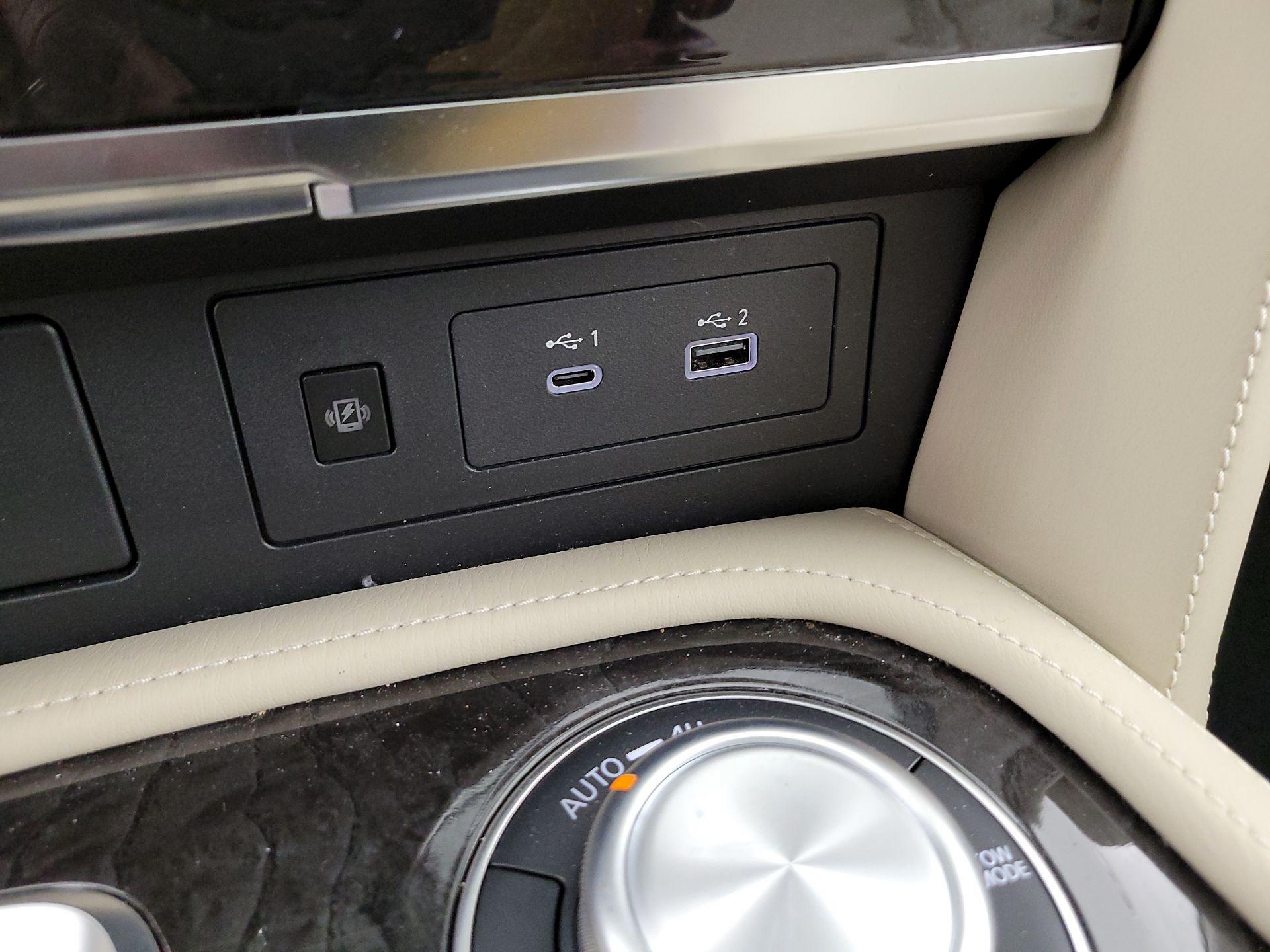 Thumbnail: 2022 INFINITI QX80 - 19