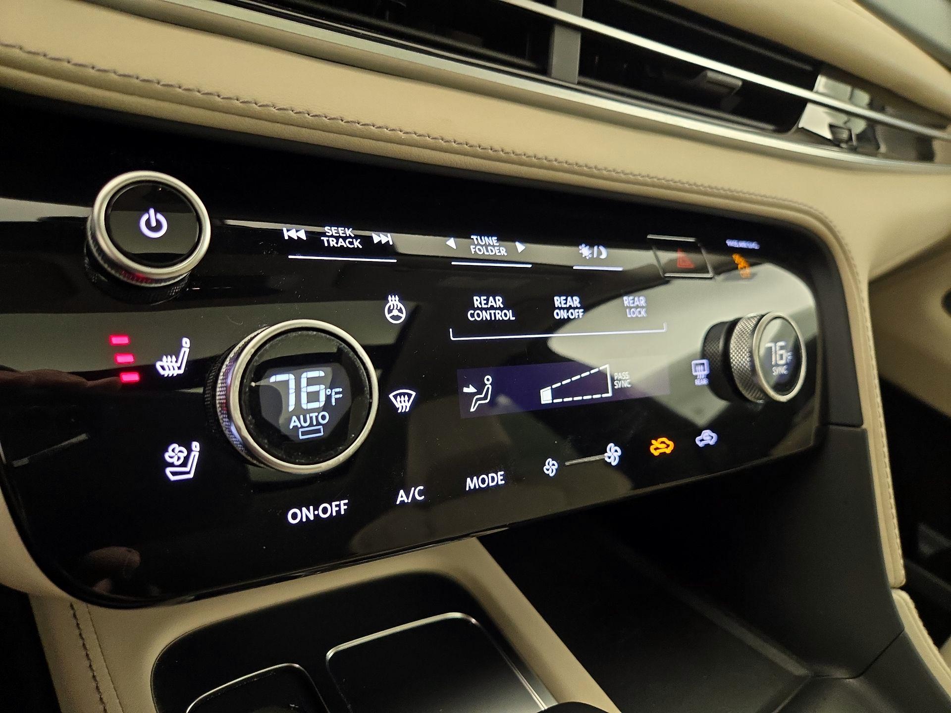 Thumbnail: 2023 INFINITI QX60 - 17