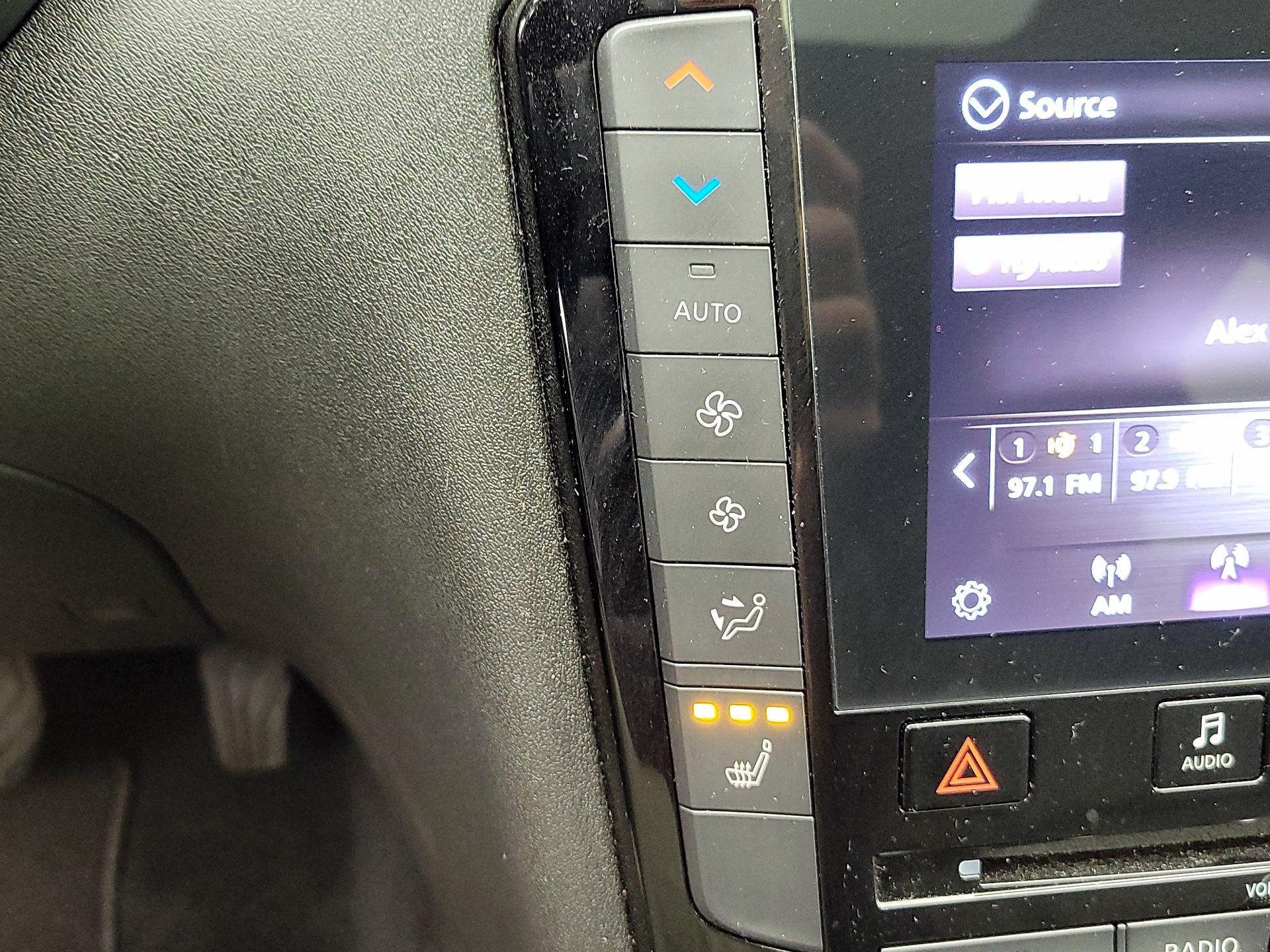 Thumbnail: 2022 INFINITI QX55 - 16