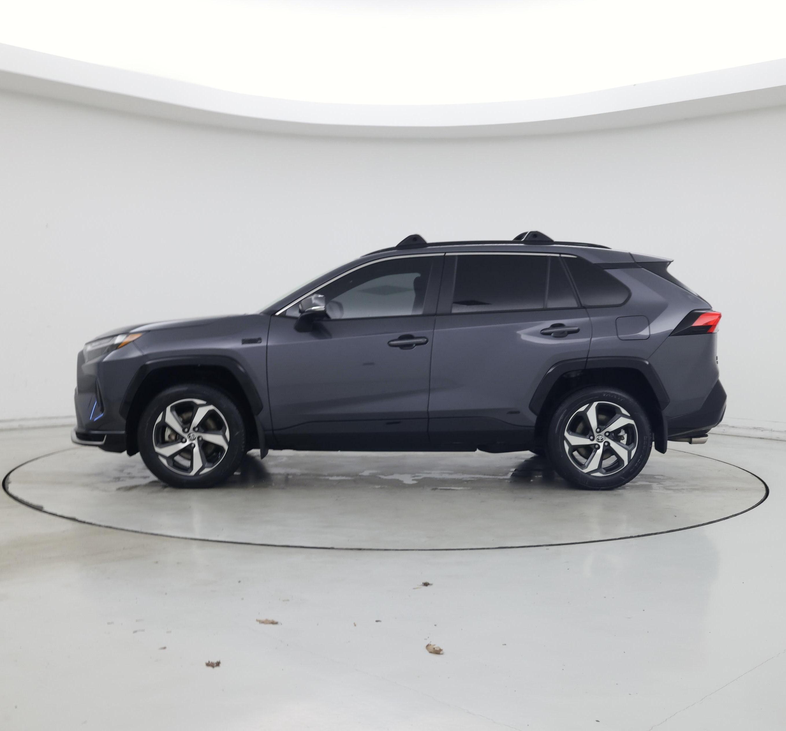 Thumbnail: 2022 Toyota RAV4 - 3