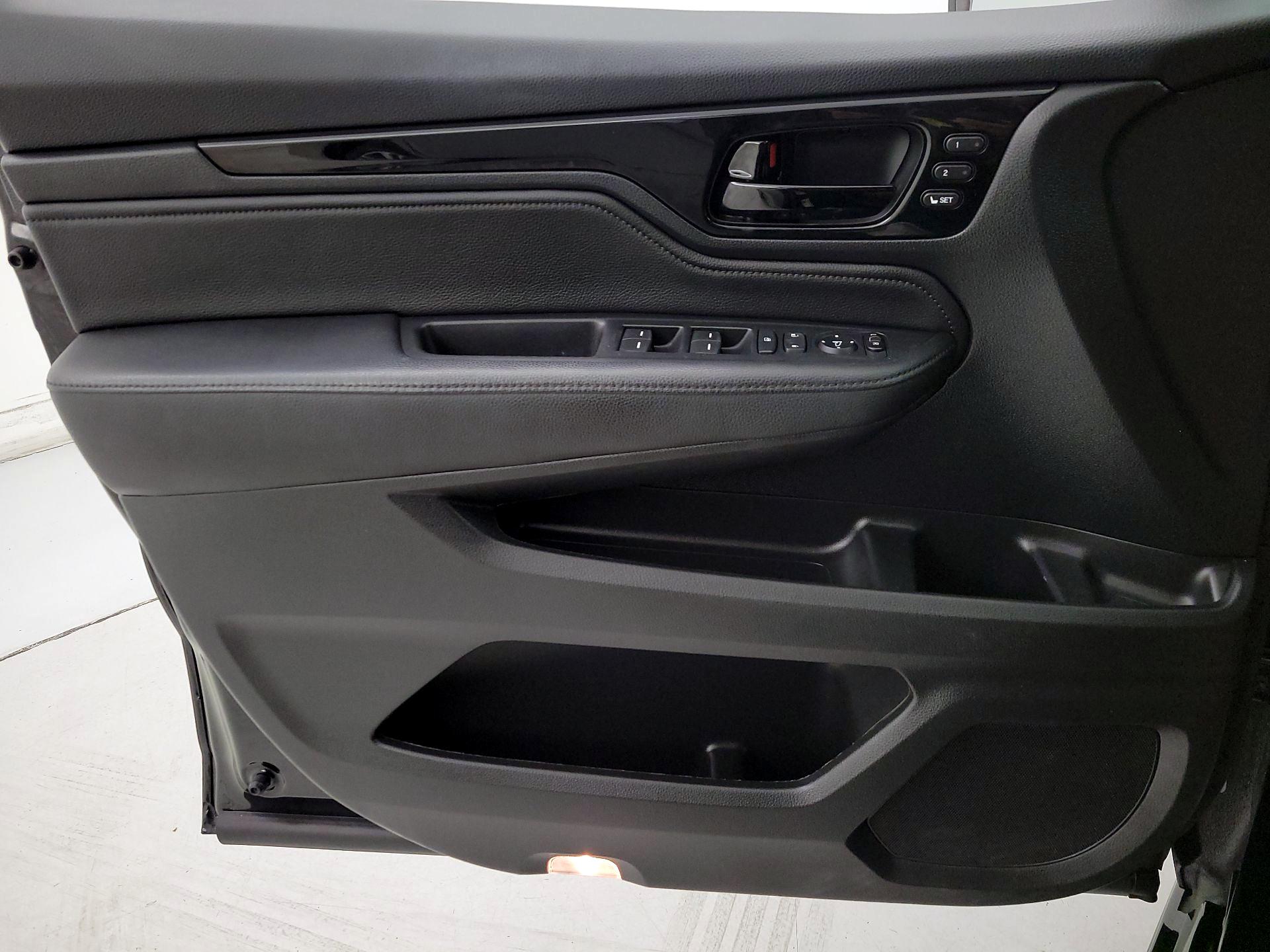 Thumbnail: 2022 Honda Odyssey - 12