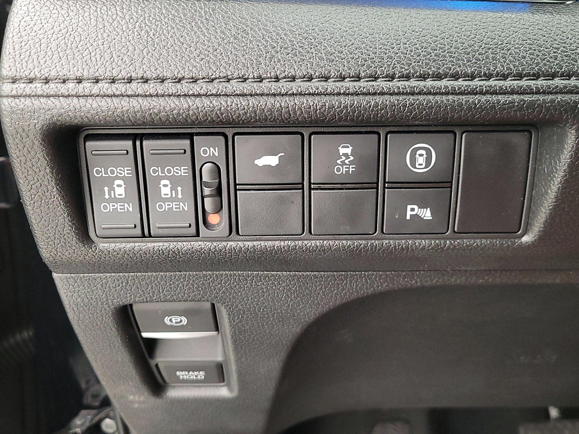 Thumbnail: 2022 Honda Odyssey - 13