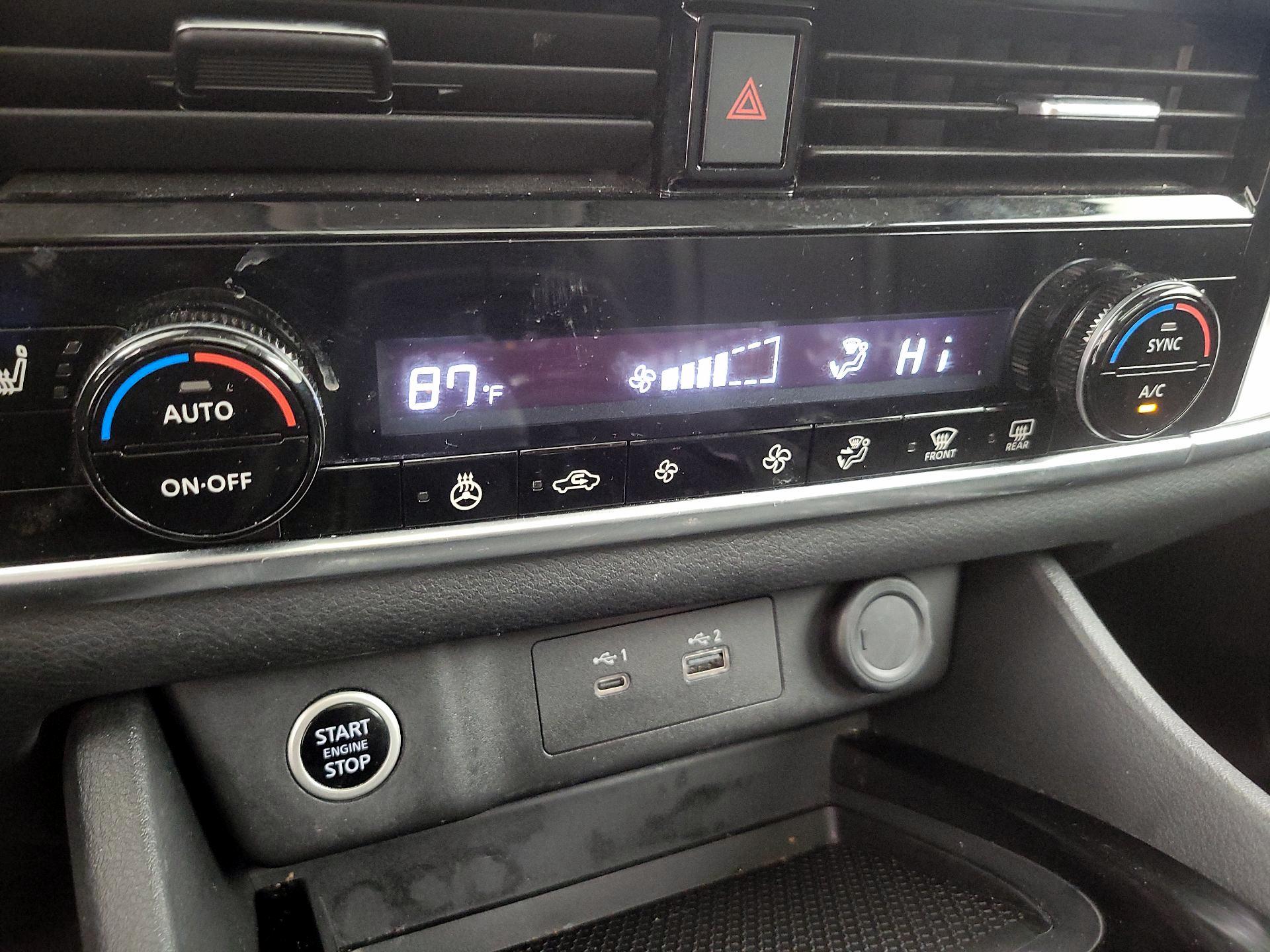 Thumbnail: 2022 Nissan Rogue - 16