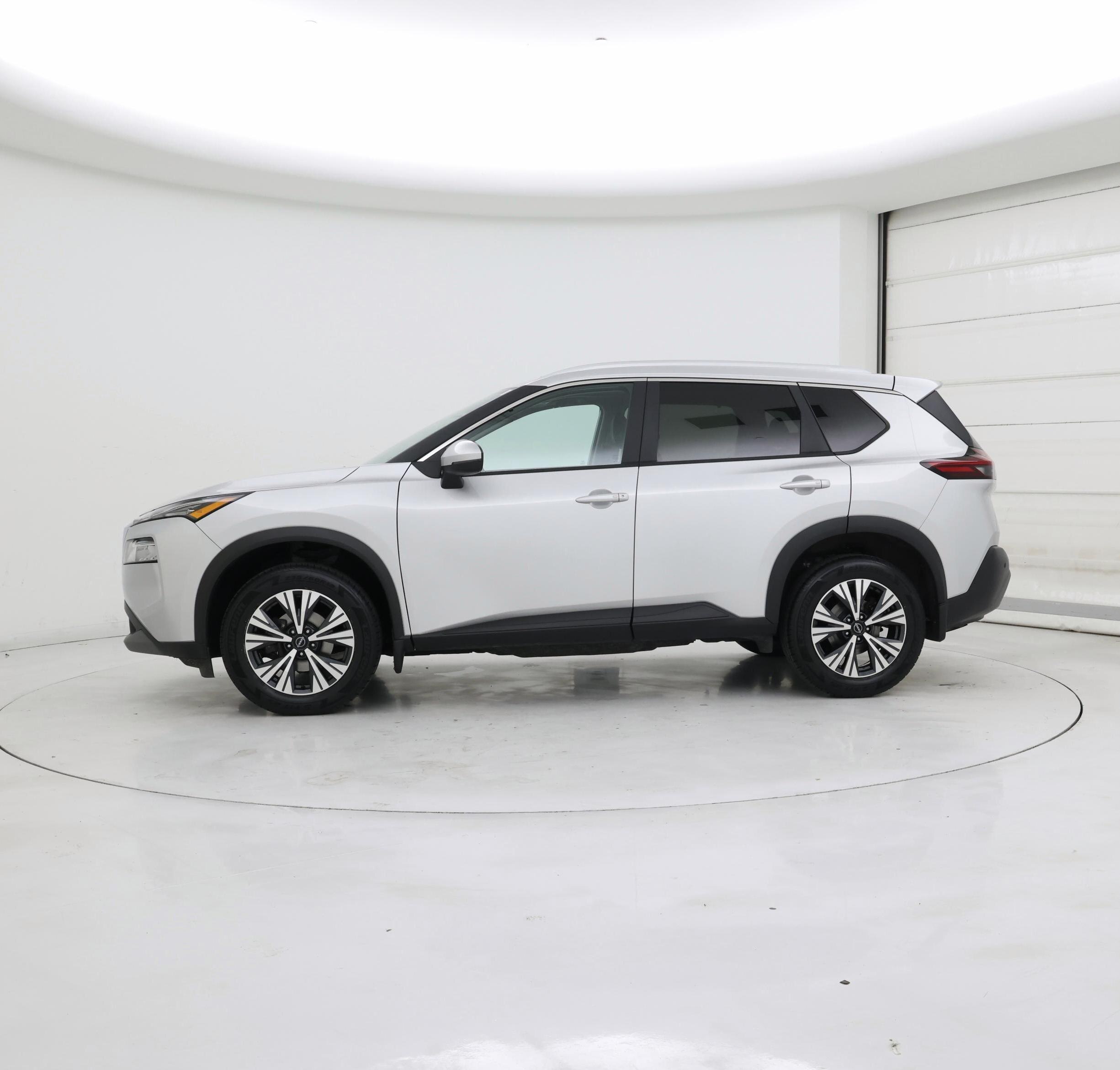 Thumbnail: 2022 Nissan Rogue - 3