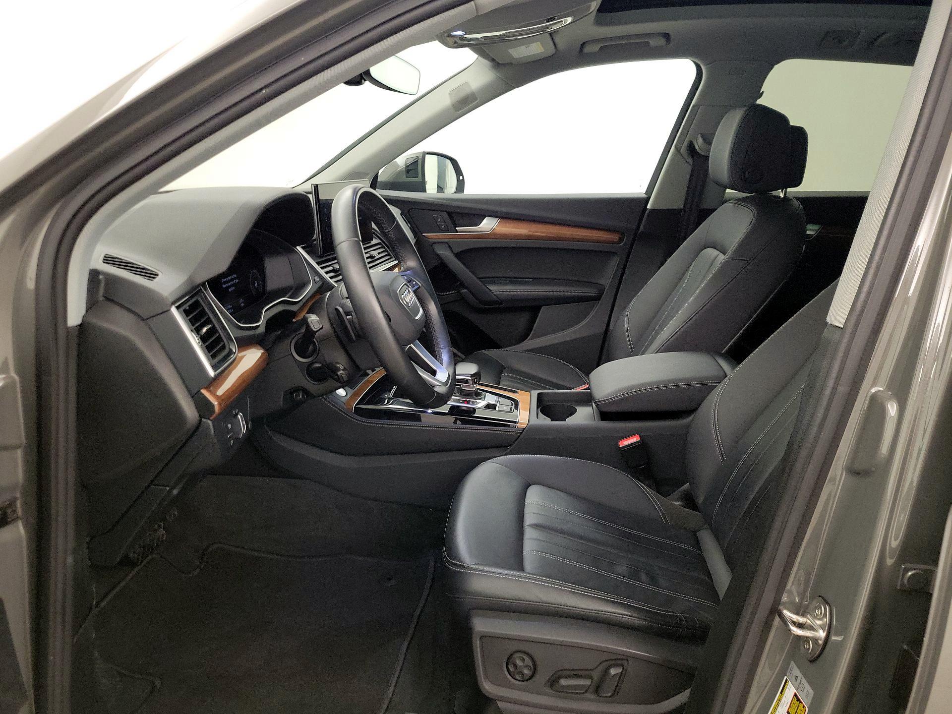 Thumbnail: 2023 Audi Q5 - 11