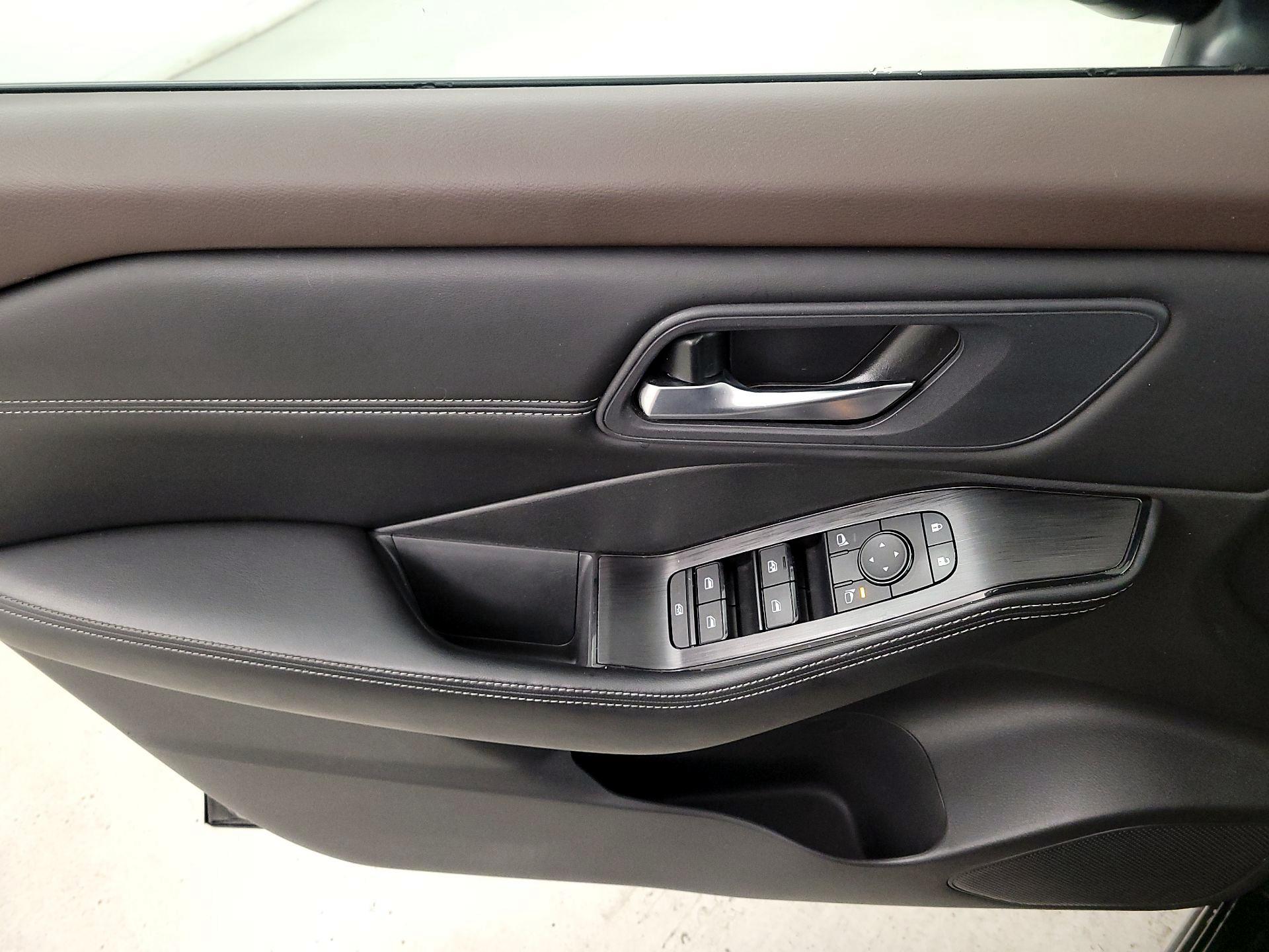 Thumbnail: 2023 Nissan Rogue - 12