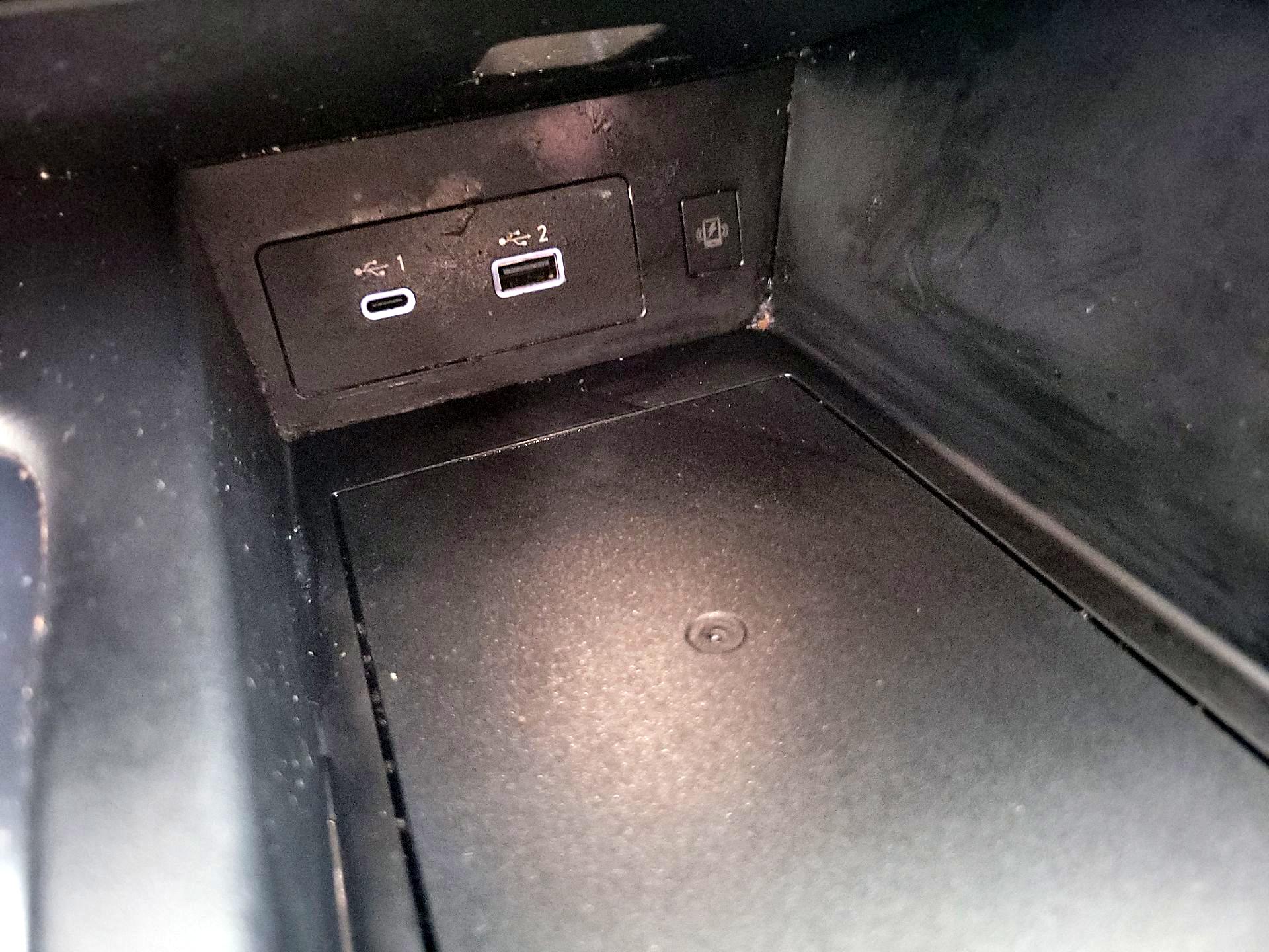 Thumbnail: 2023 INFINITI QX60 - 19