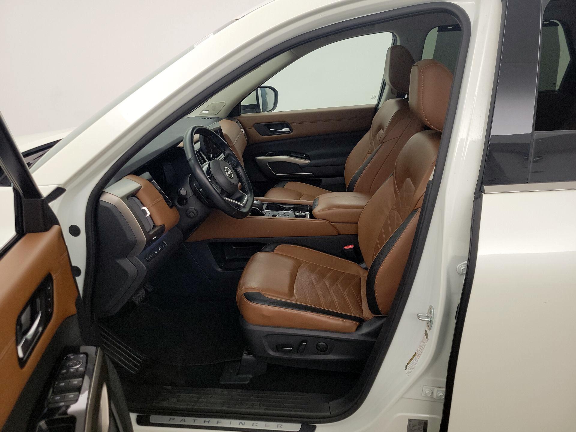 Thumbnail: 2023 Nissan Pathfinder - 11