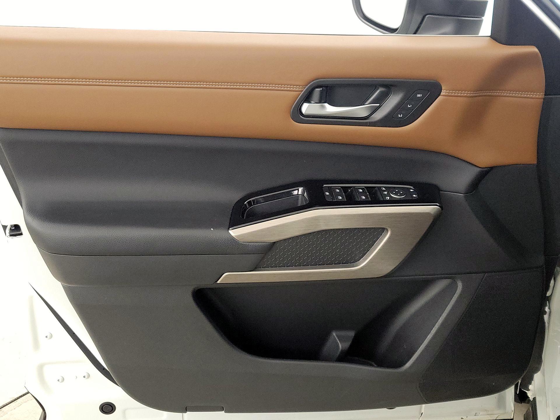 Thumbnail: 2023 Nissan Pathfinder - 12