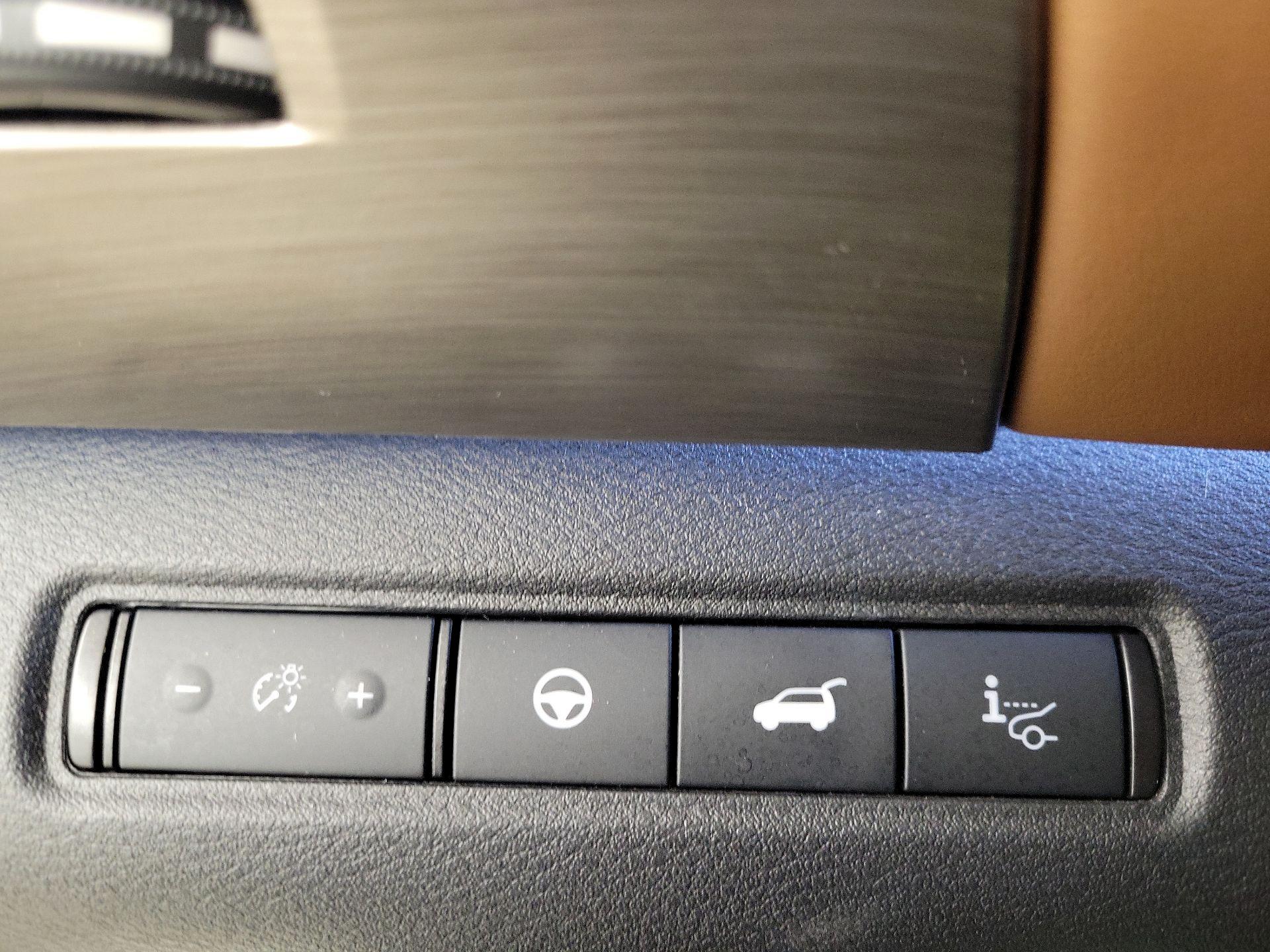 Thumbnail: 2023 Nissan Pathfinder - 13