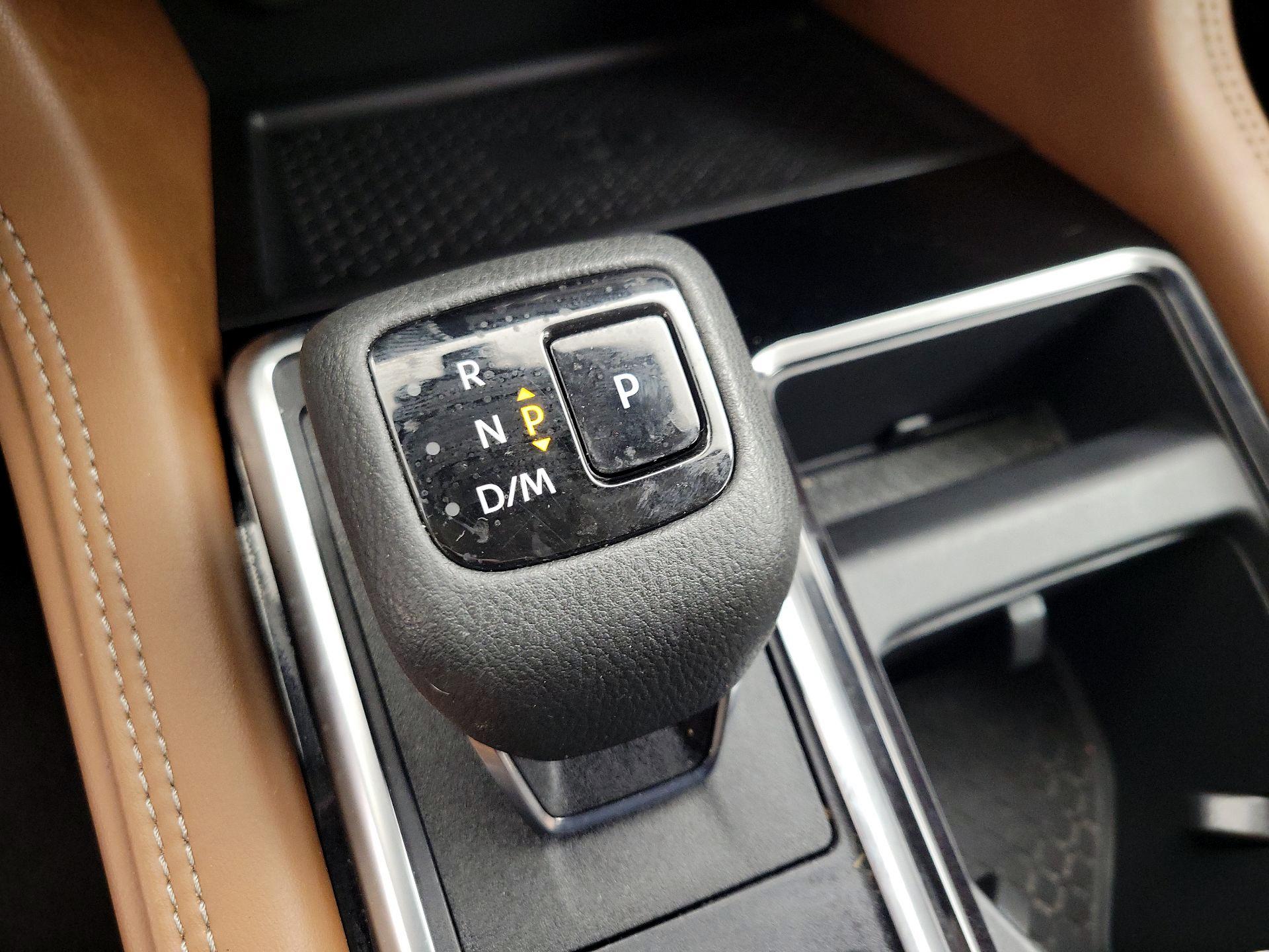 Thumbnail: 2023 Nissan Pathfinder - 18