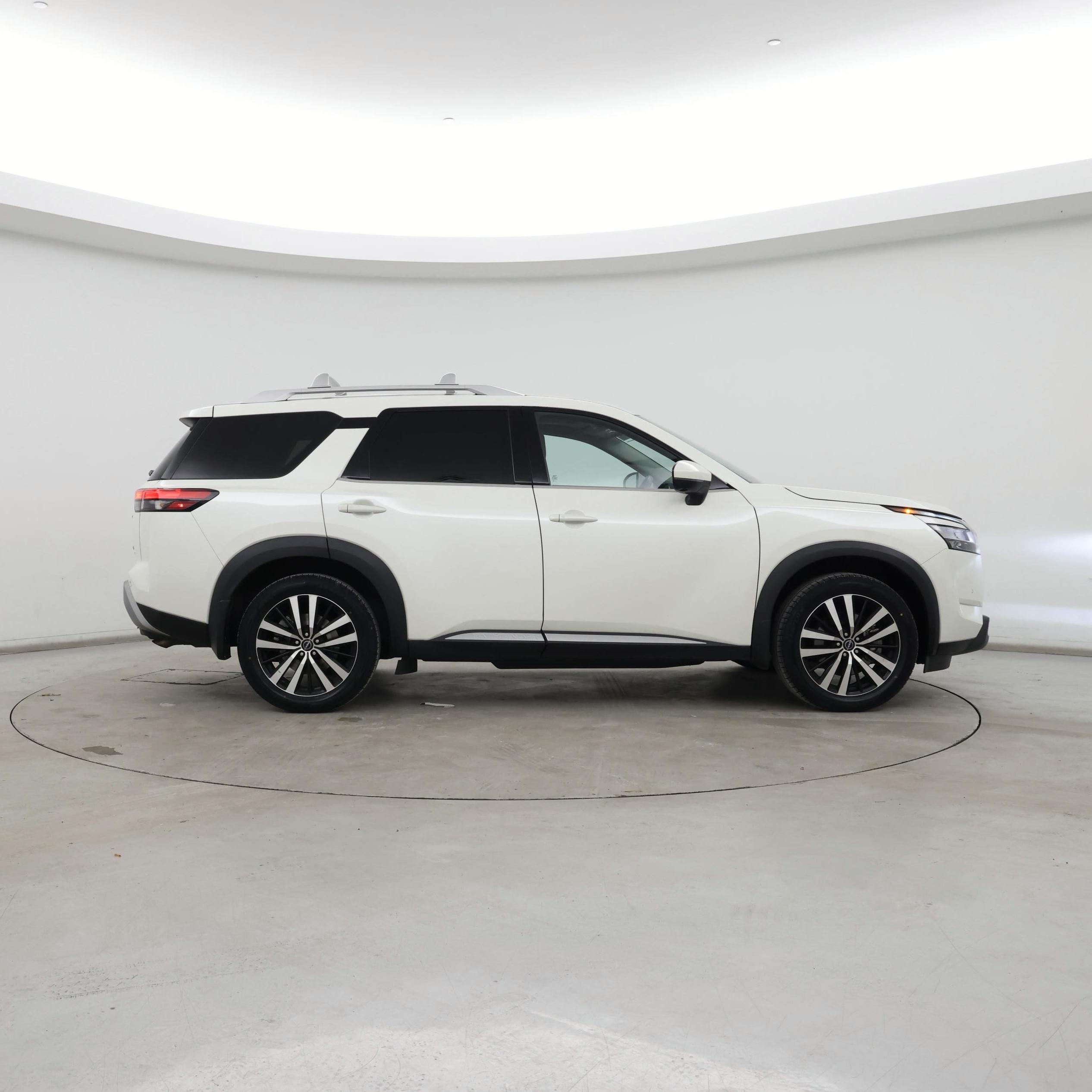 Thumbnail: 2023 Nissan Pathfinder - 7