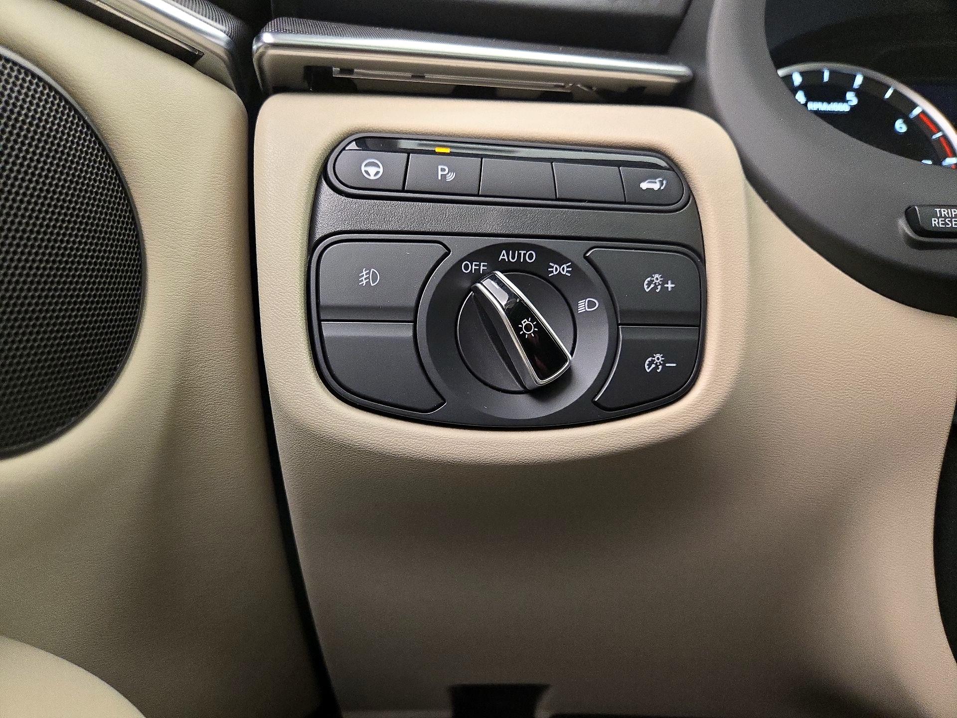 Thumbnail: 2022 INFINITI QX50 - 13