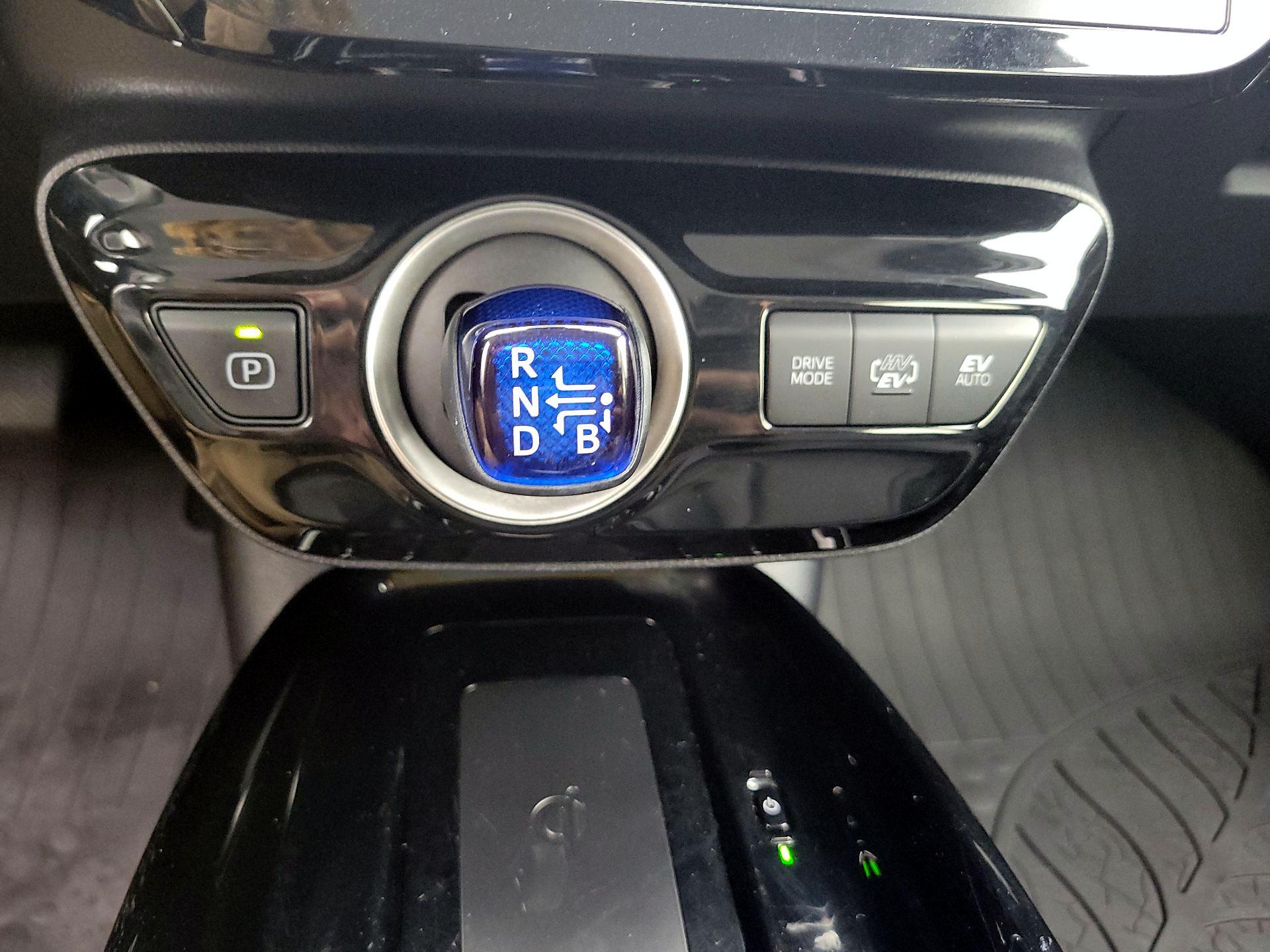 Thumbnail: 2020 Toyota Prius Prime - 18