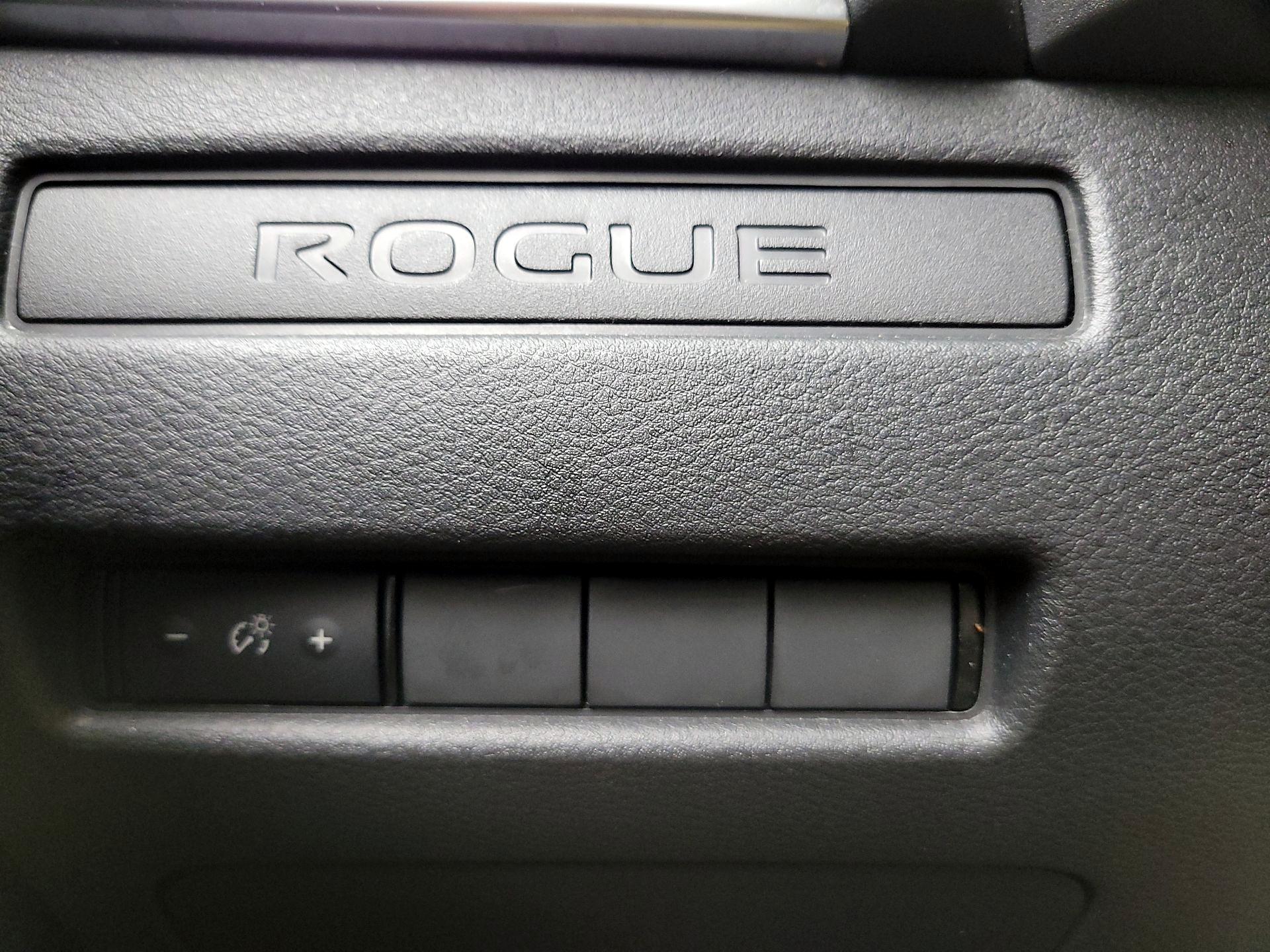 Thumbnail: 2023 Nissan Rogue - 13