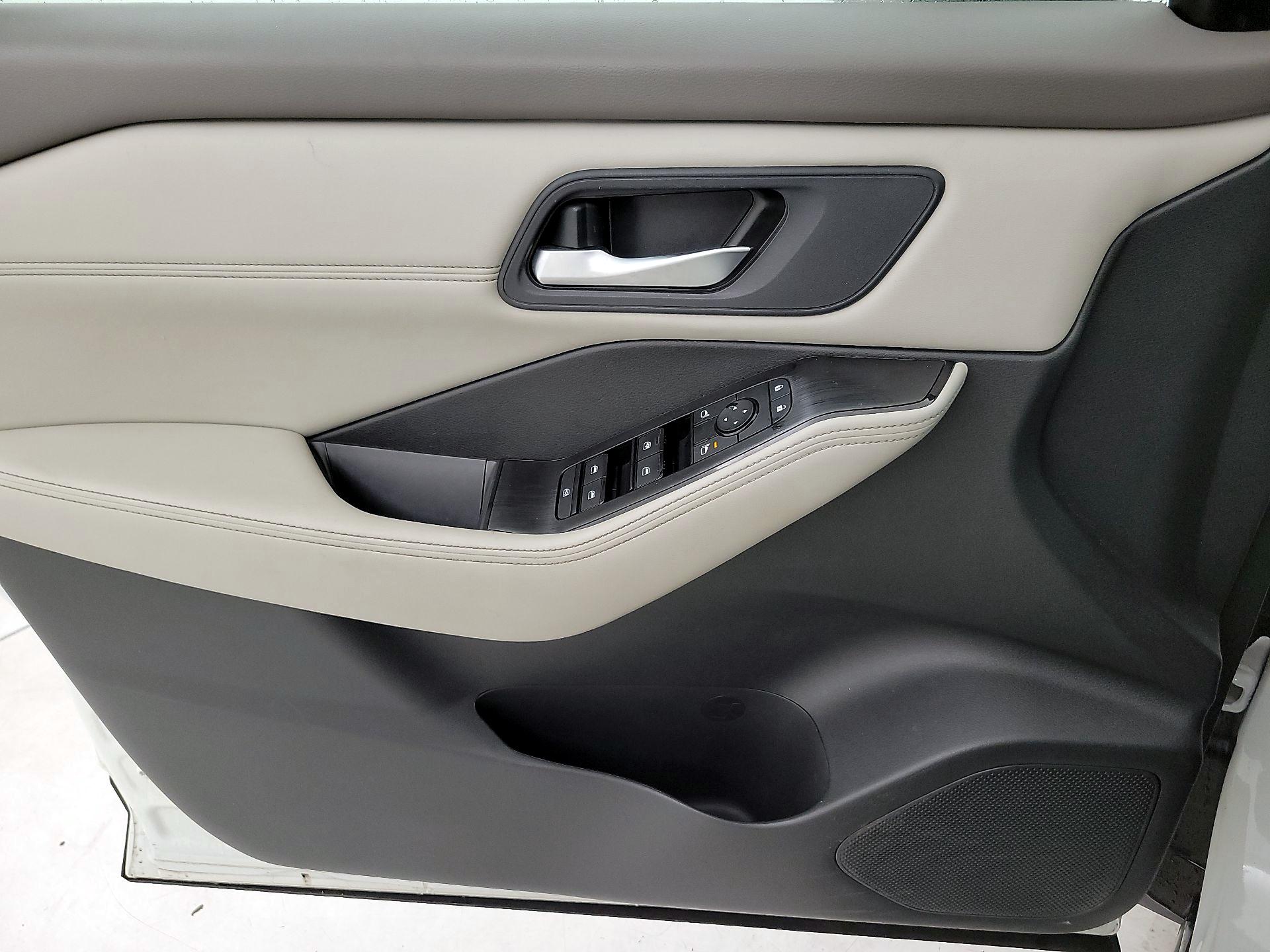 Thumbnail: 2023 Nissan Rogue - 12