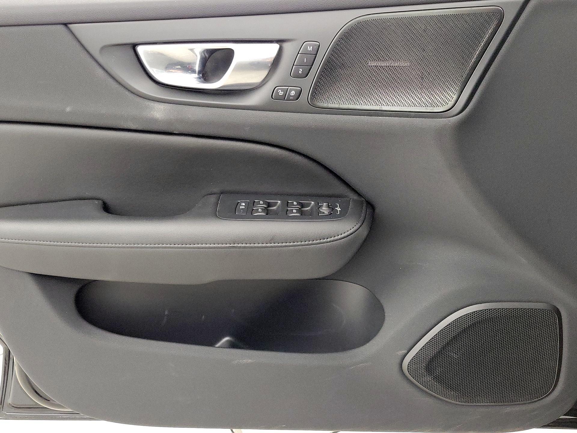 Thumbnail: 2023 Volvo S60 - 12