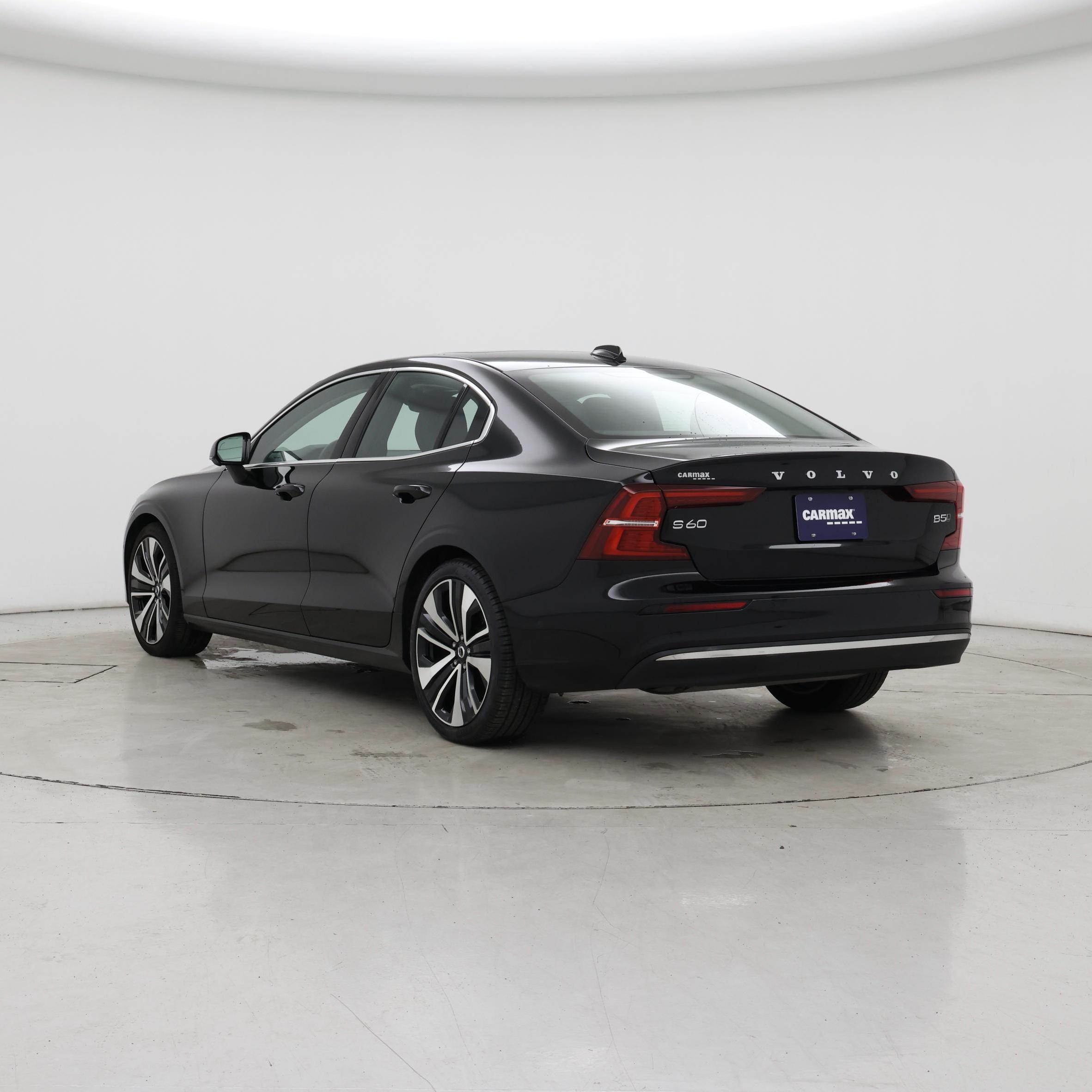 Thumbnail: 2023 Volvo S60 - 2