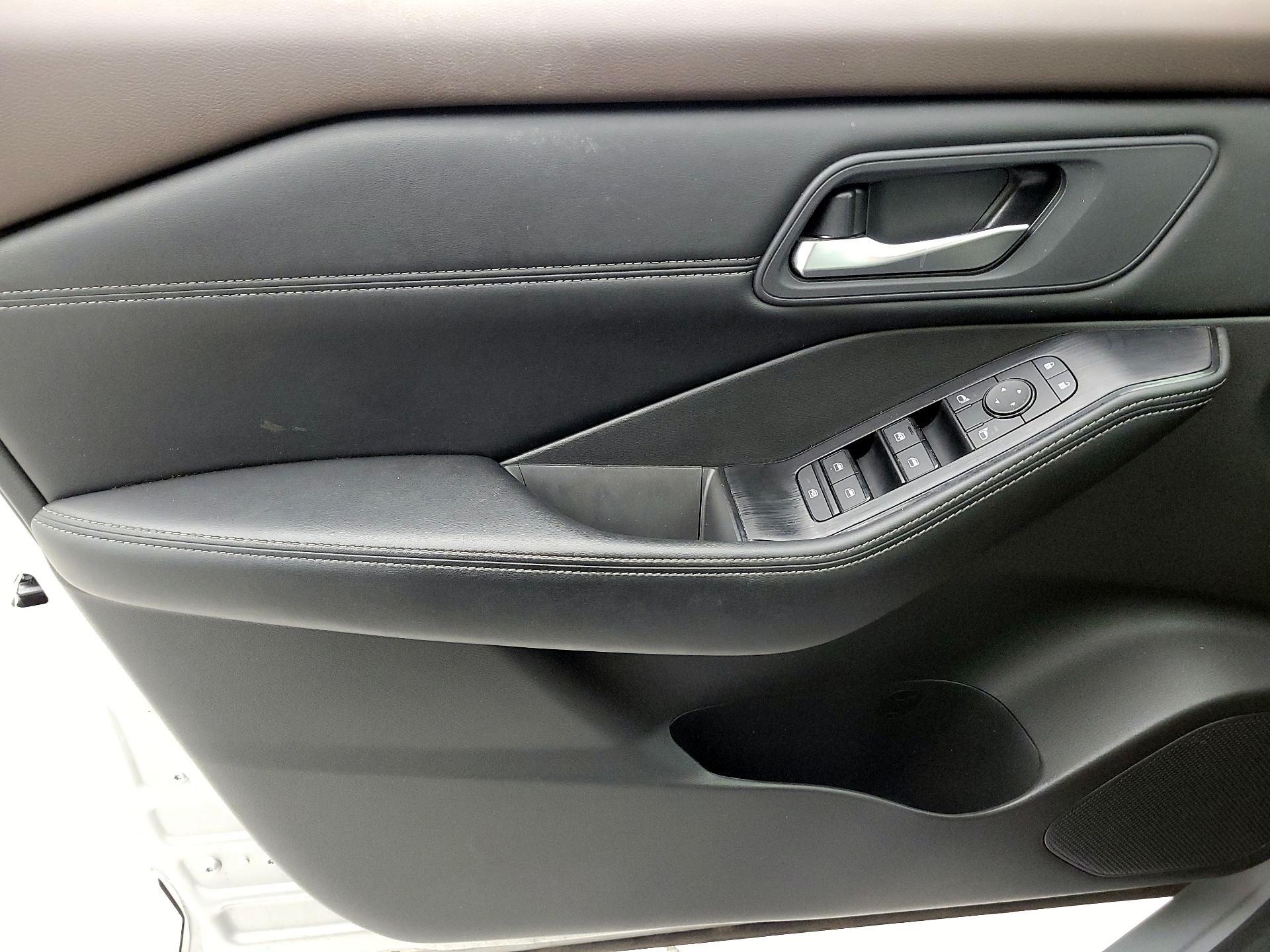 Thumbnail: 2023 Nissan Rogue - 12