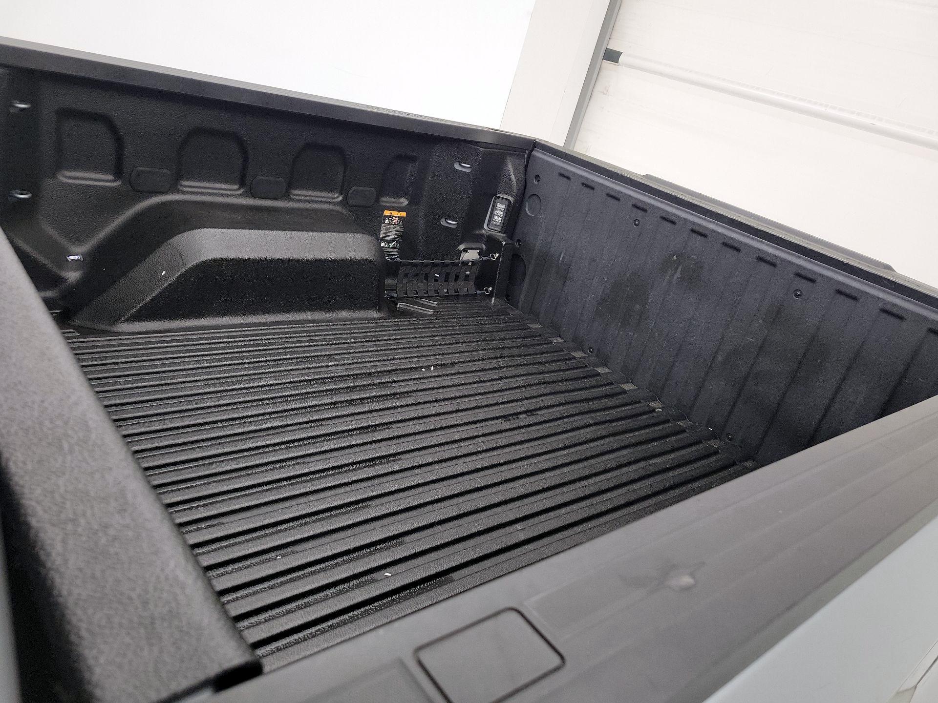 Thumbnail: 2023 Chevrolet Silverado 1500 - 20