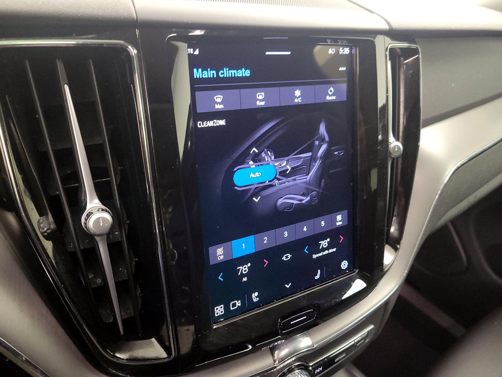 Thumbnail: 2024 Volvo XC60 - 16