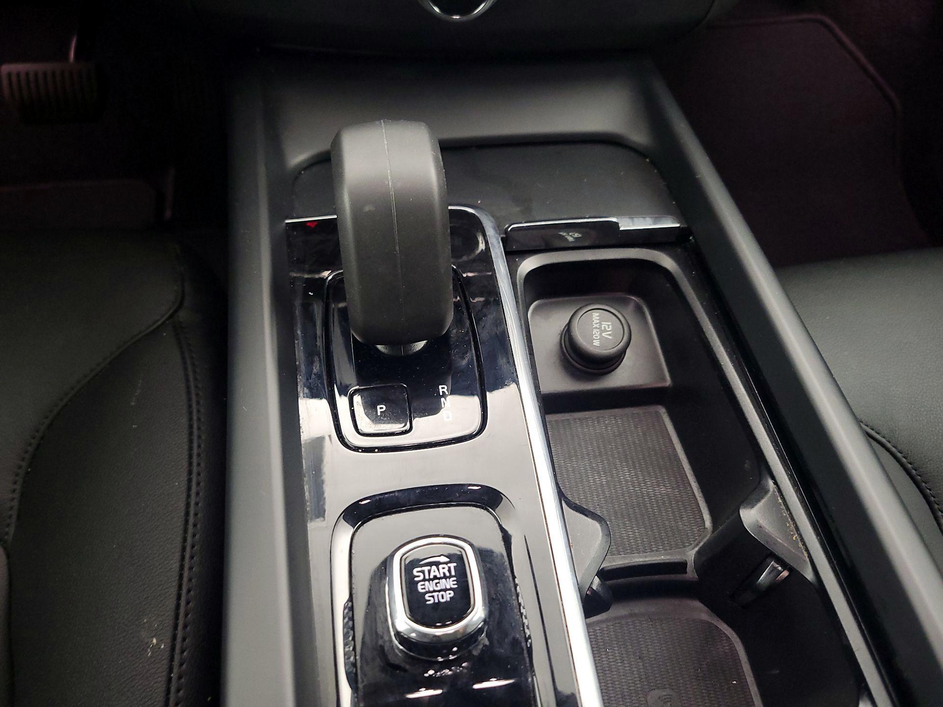 Thumbnail: 2024 Volvo XC60 - 17