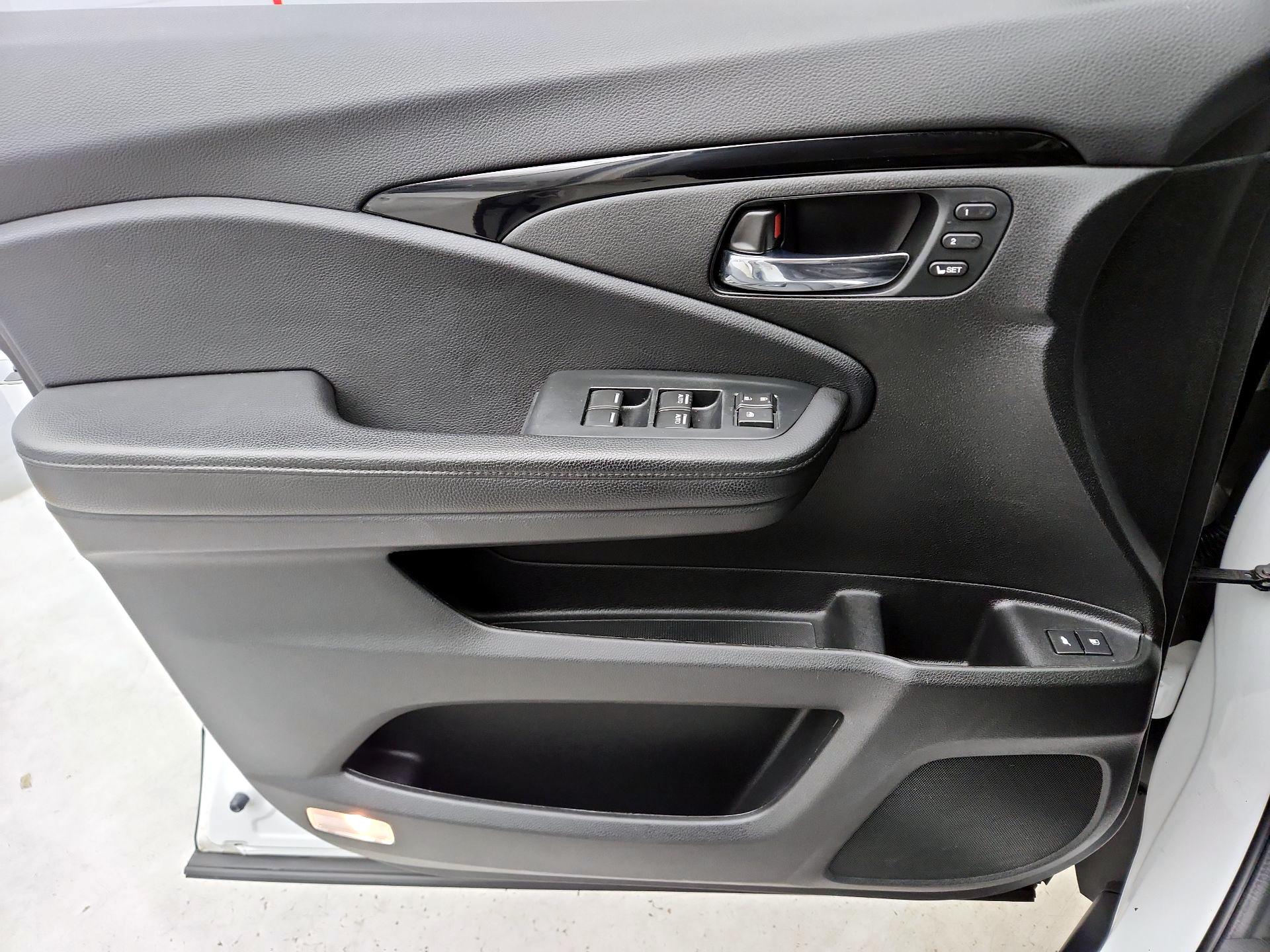 Thumbnail: 2022 Honda Pilot - 12