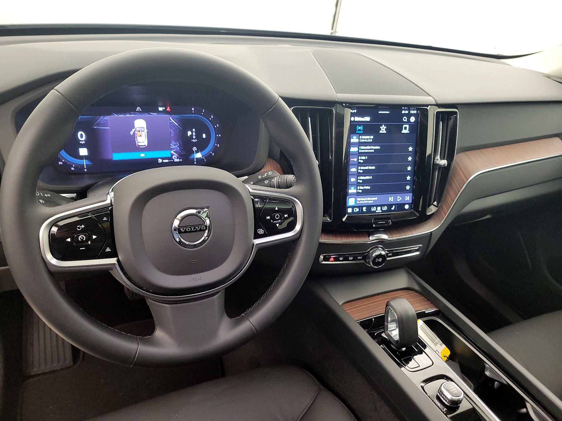 Thumbnail: 2024 Volvo XC60 - 9