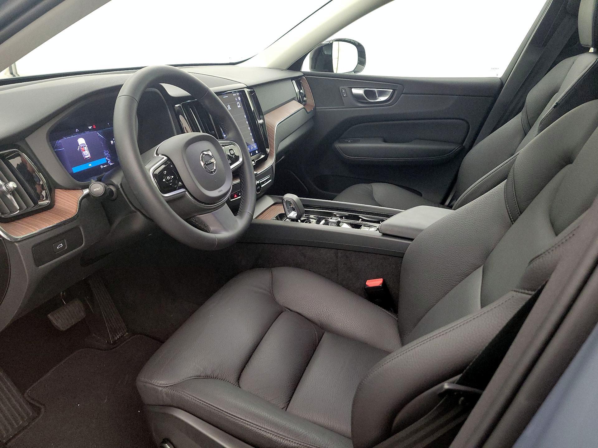 Thumbnail: 2024 Volvo XC60 - 11