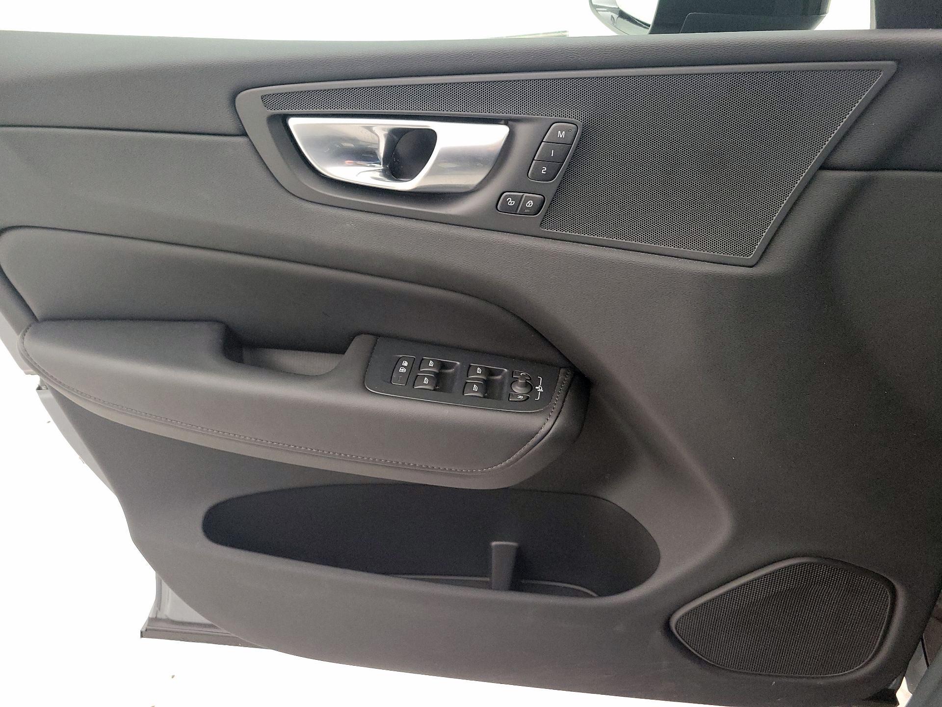 Thumbnail: 2024 Volvo XC60 - 12