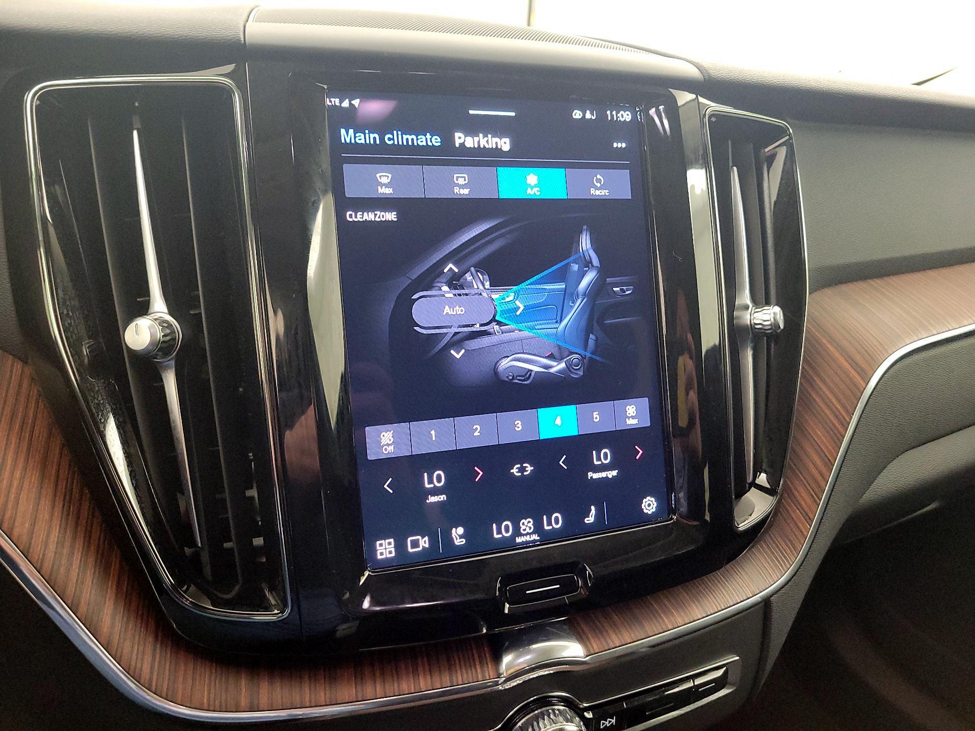 Thumbnail: 2024 Volvo XC60 - 17