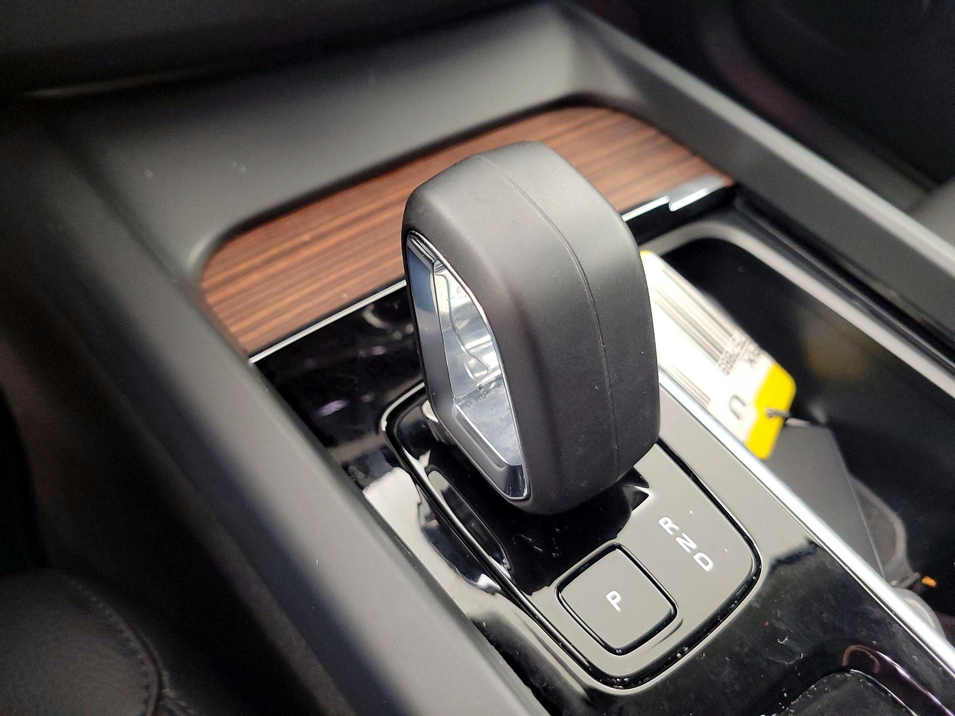 Thumbnail: 2024 Volvo XC60 - 18