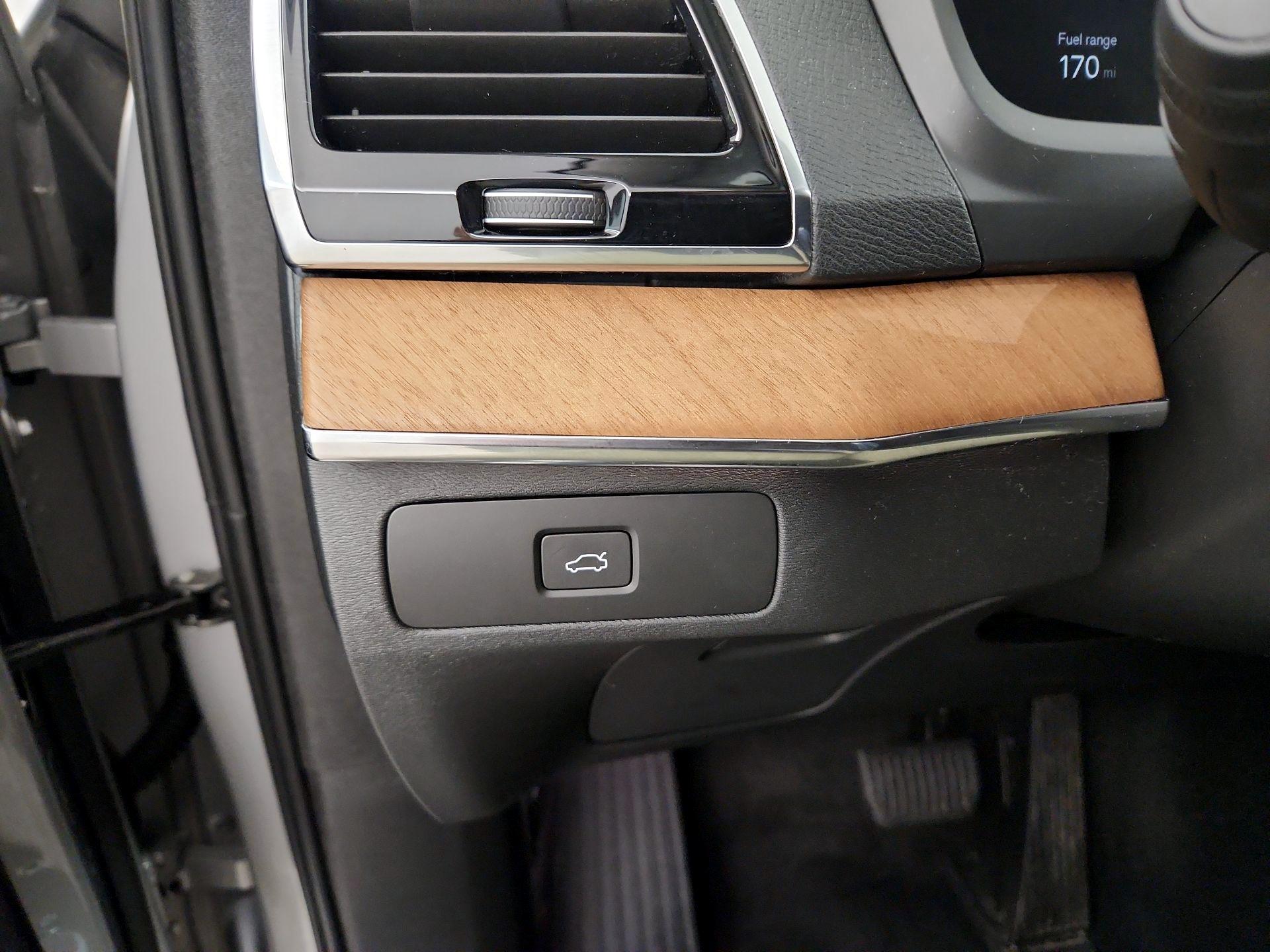 Thumbnail: 2023 Volvo XC90 - 13