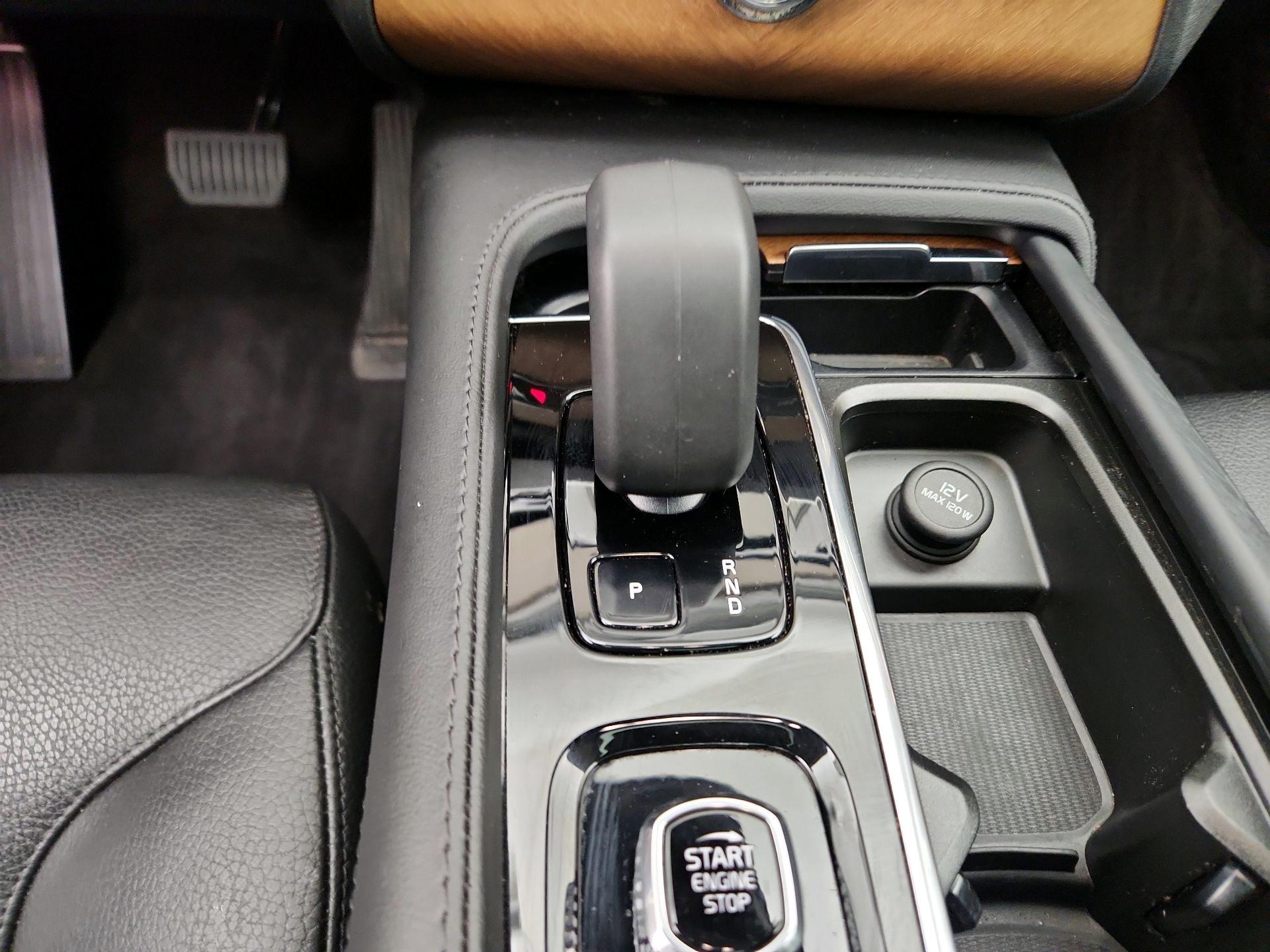 Thumbnail: 2023 Volvo XC90 - 18