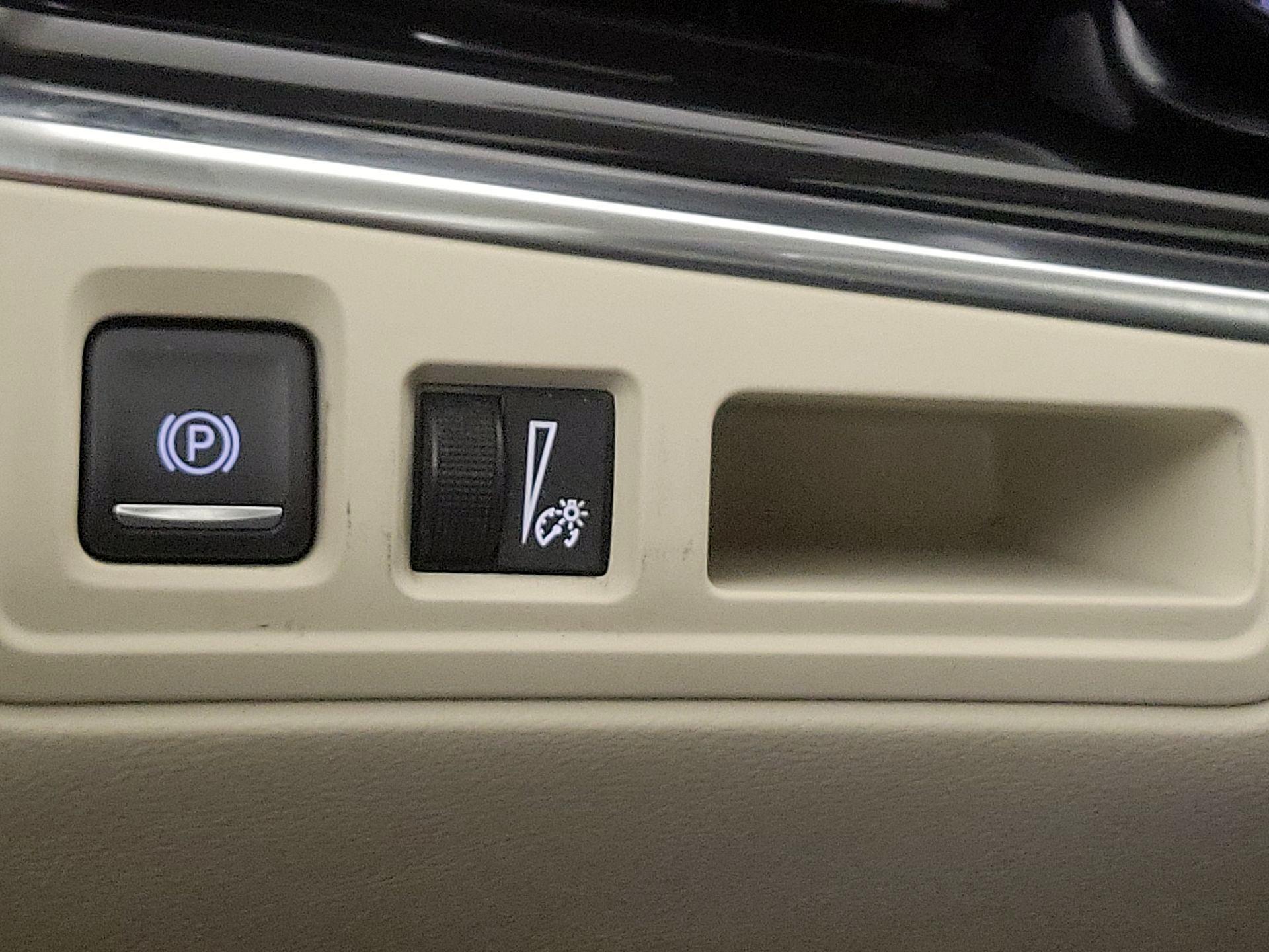 Thumbnail: 2022 Cadillac XT6 - 13