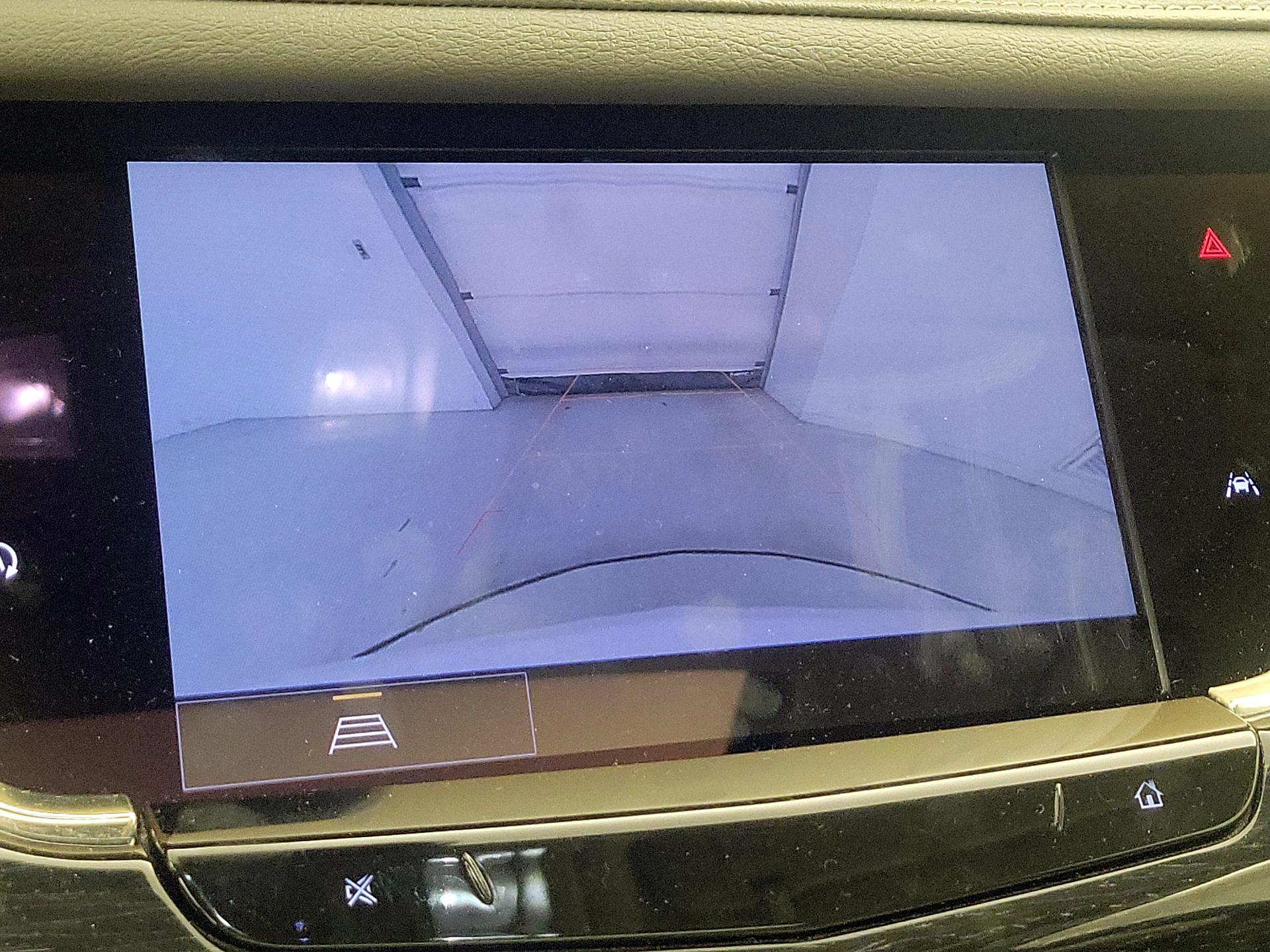 Thumbnail: 2022 Cadillac XT6 - 14