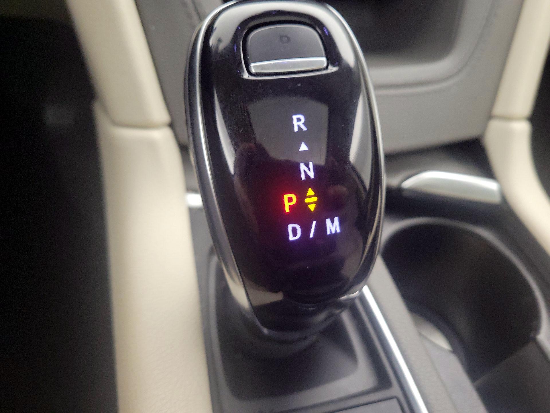 Thumbnail: 2022 Cadillac XT6 - 17