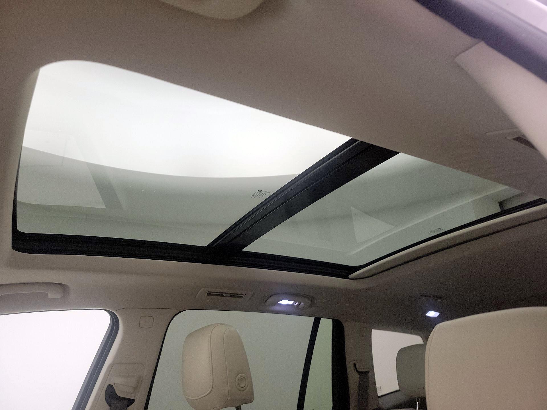 Thumbnail: 2022 Cadillac XT6 - 18