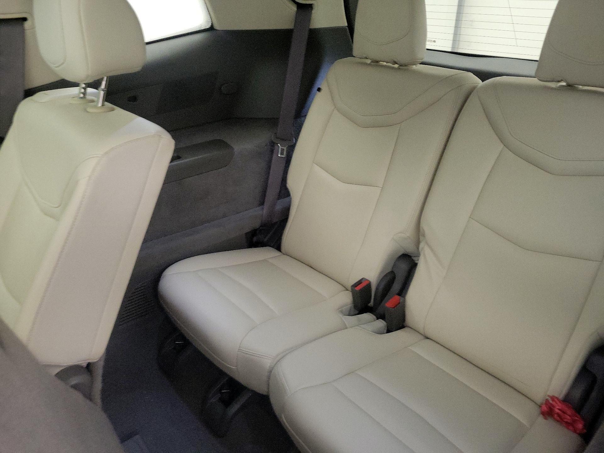 Thumbnail: 2022 Cadillac XT6 - 20