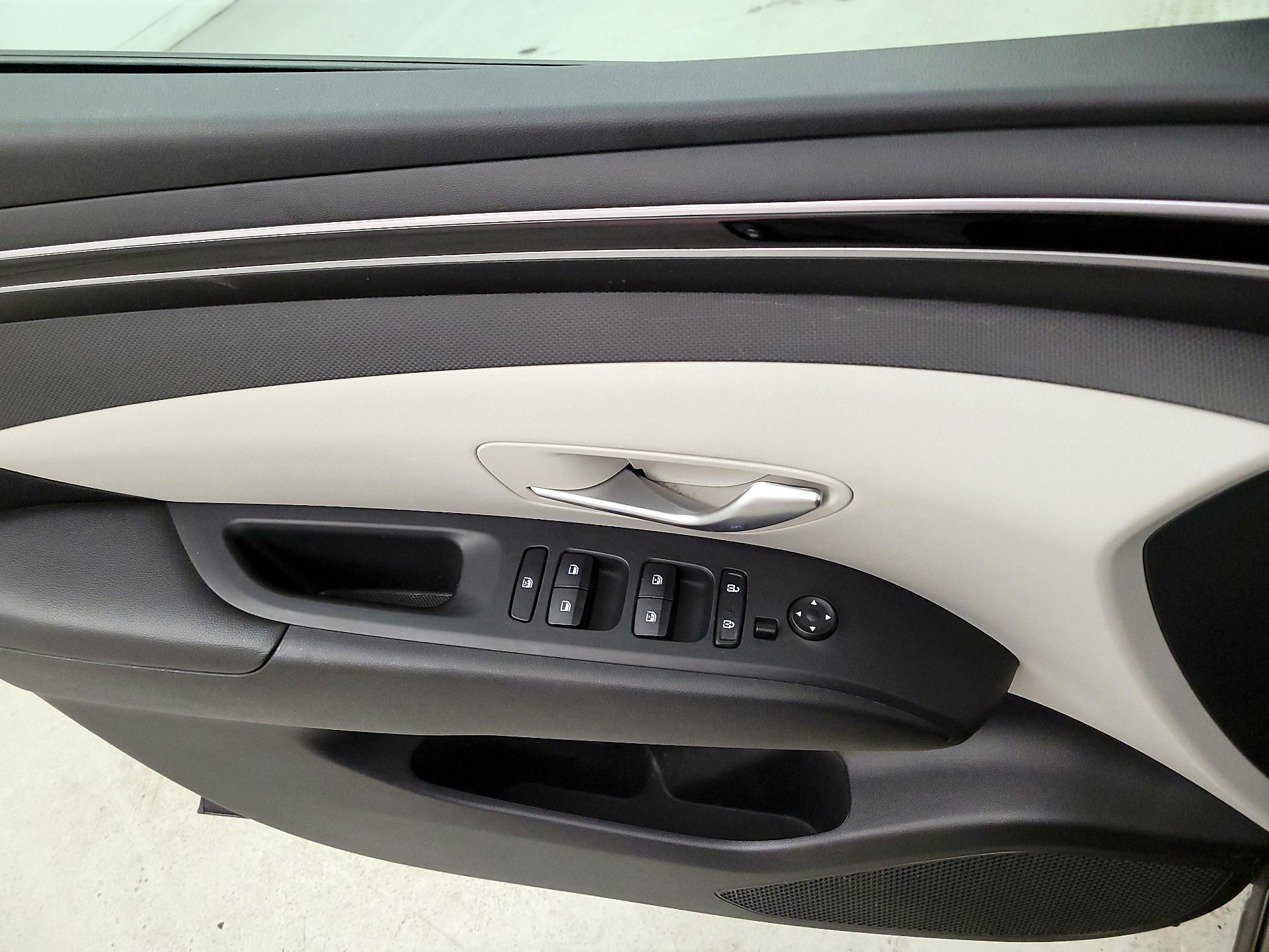 Thumbnail: 2023 Hyundai Tucson - 12