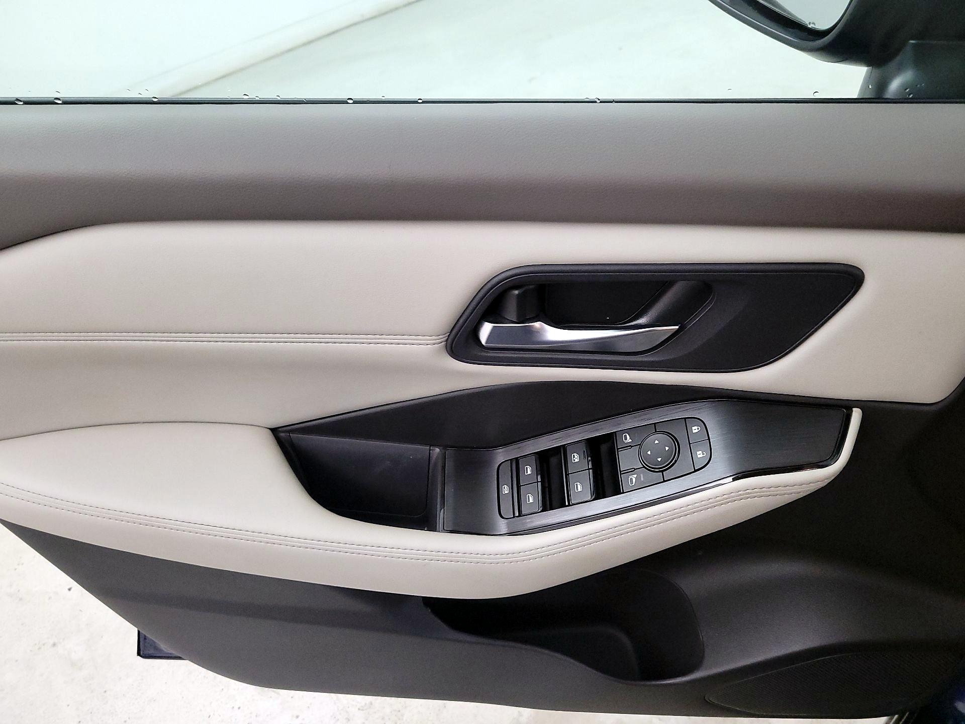 Thumbnail: 2023 Nissan Rogue - 12