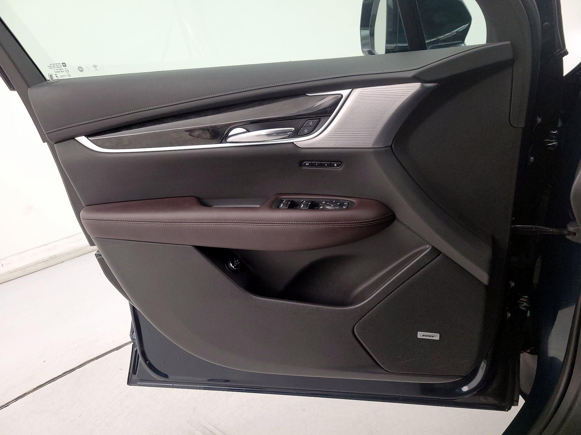 Thumbnail: 2024 Cadillac XT6 - 12