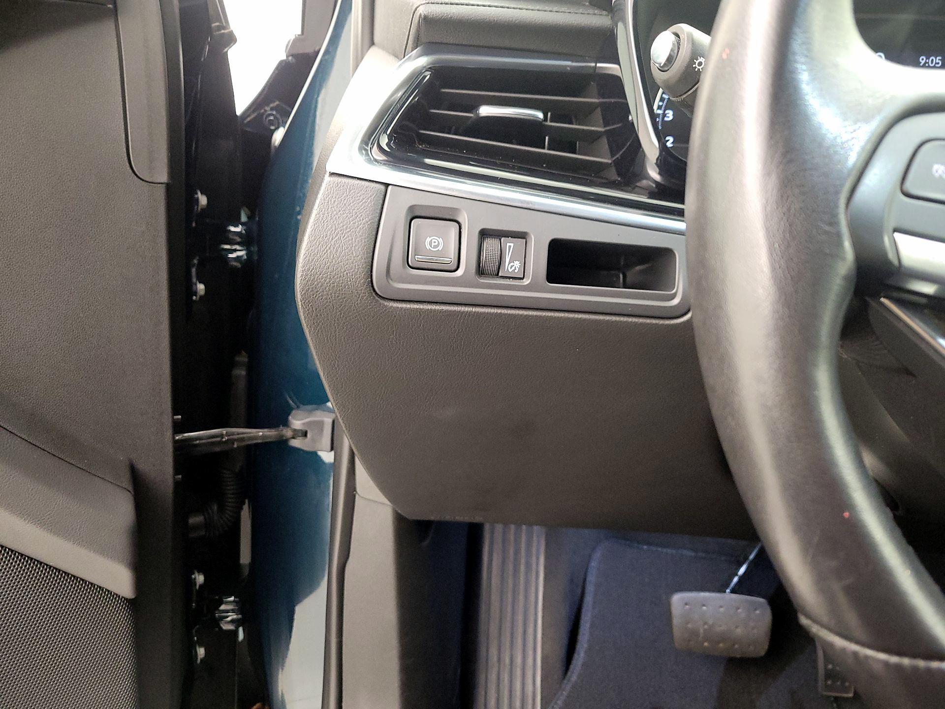 Thumbnail: 2024 Cadillac XT6 - 13