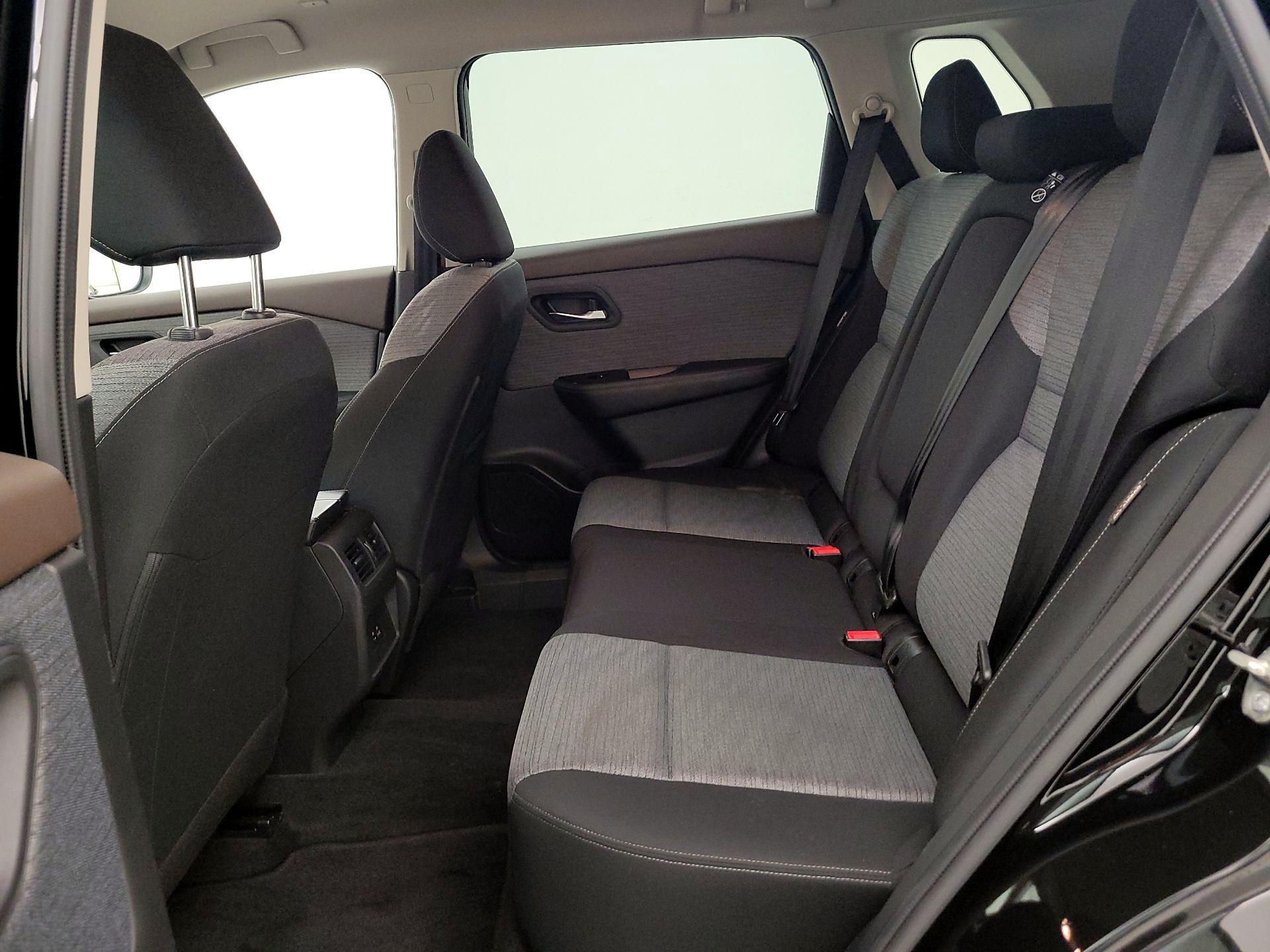 Thumbnail: 2023 Nissan Rogue - 19