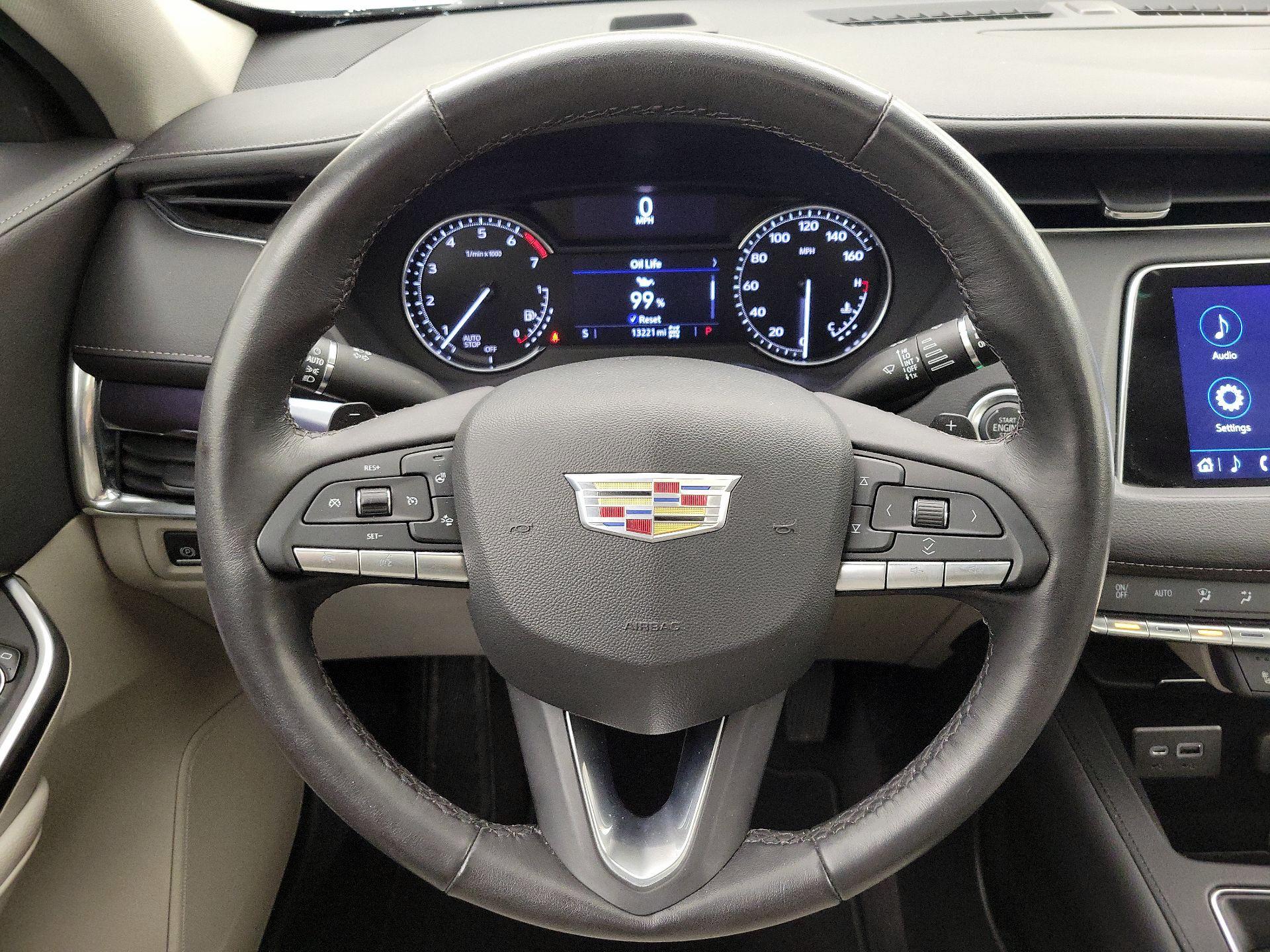 Thumbnail: 2023 Cadillac XT4 - 10