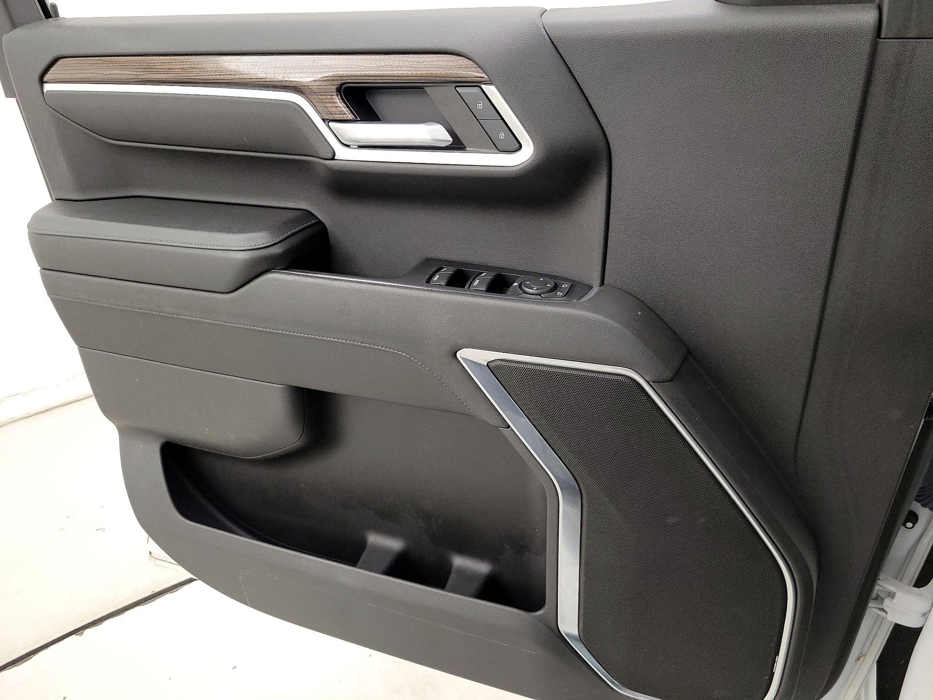 Thumbnail: 2022 Chevrolet Silverado 1500 - 12