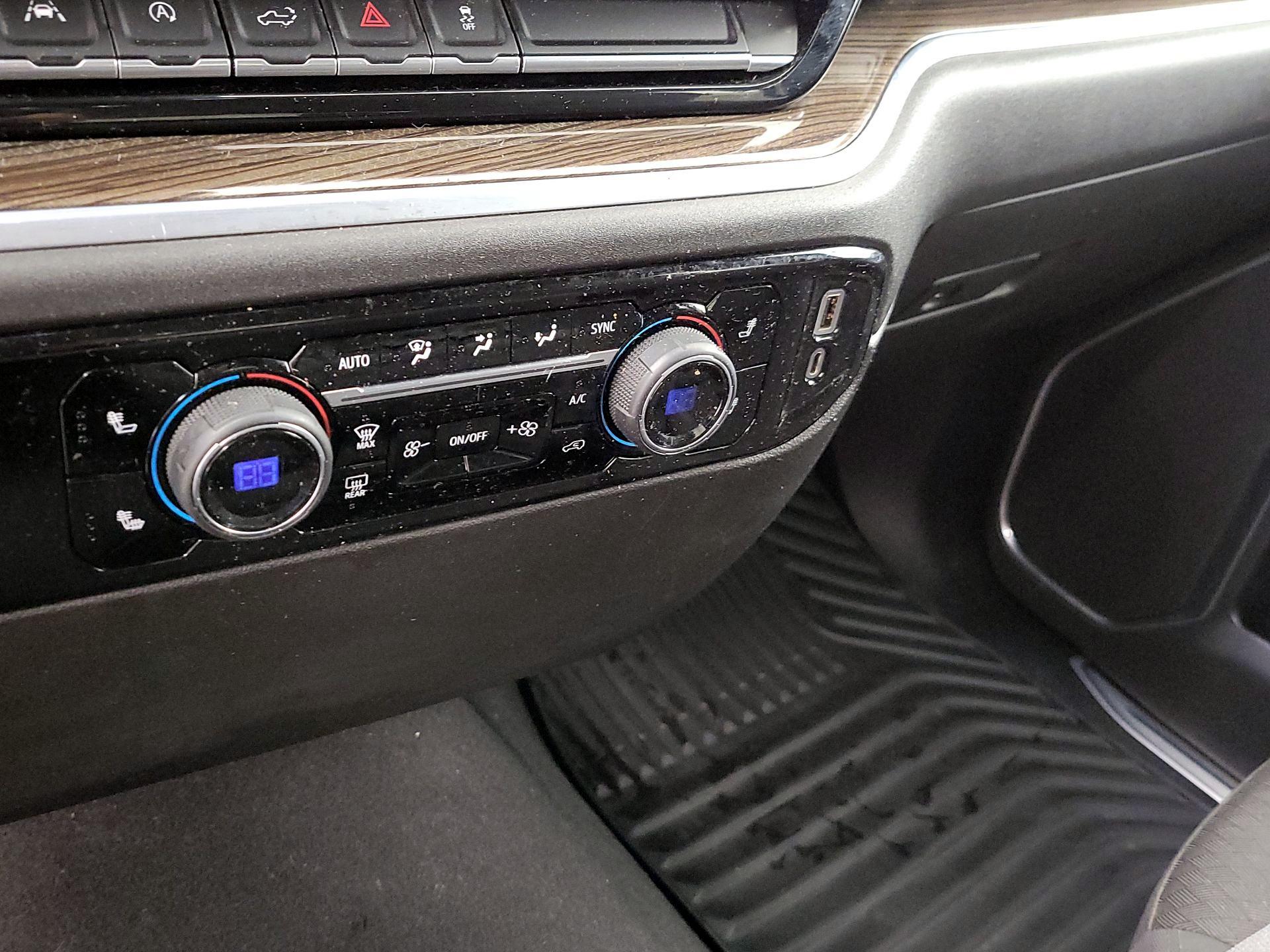 Thumbnail: 2022 Chevrolet Silverado 1500 - 16