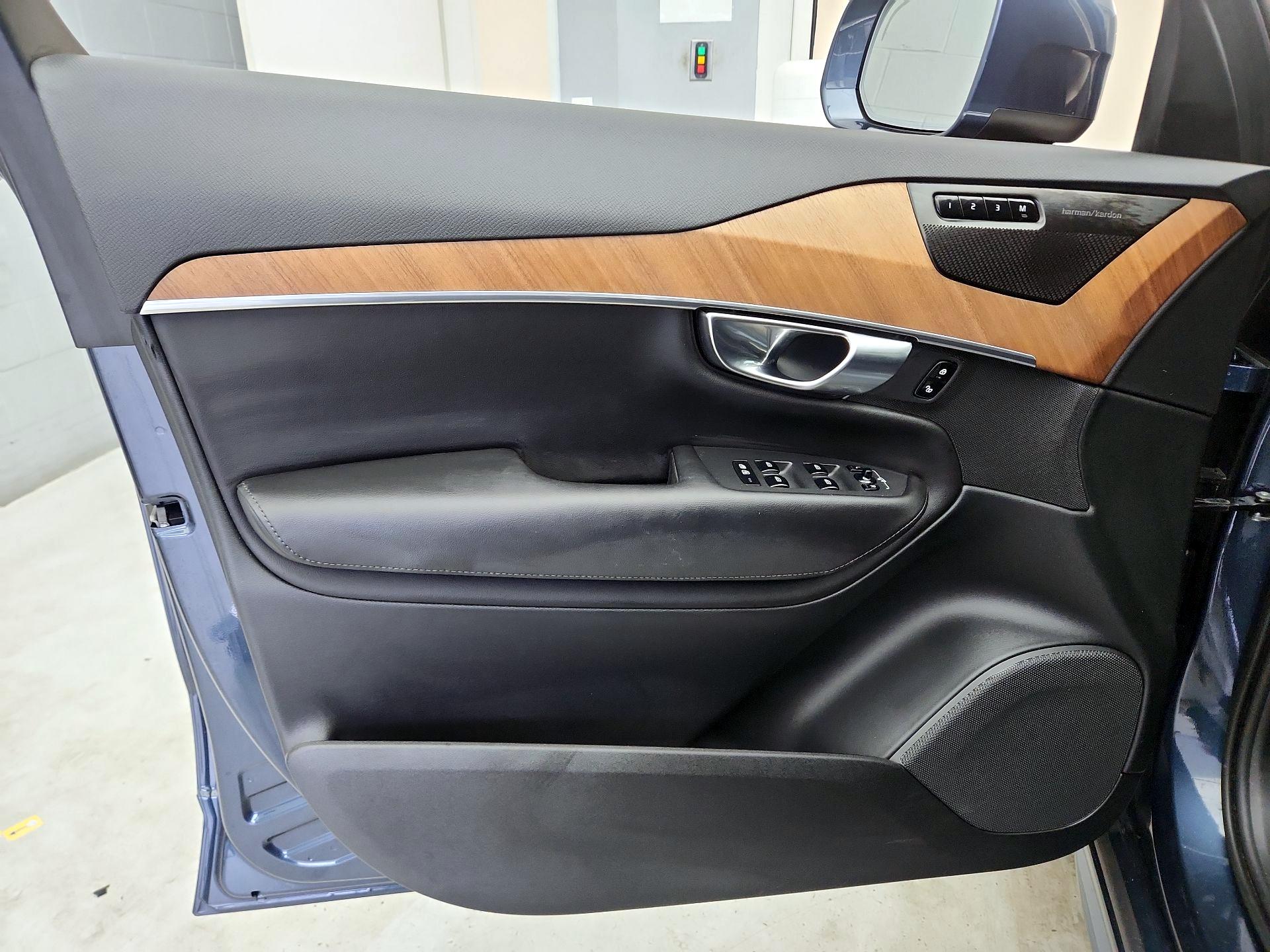 Thumbnail: 2023 Volvo XC90 - 12